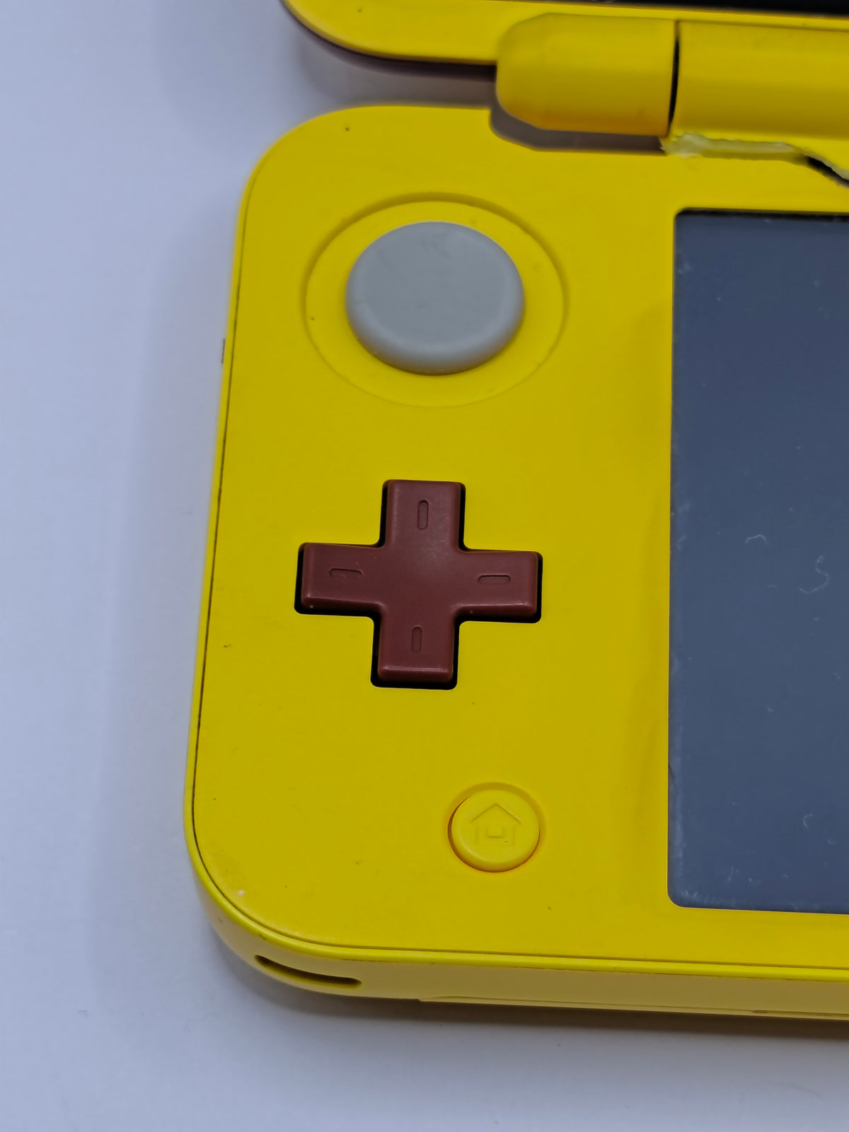 New Nintendo 2DS XL Pikachu Pokemon Edition - mit Bruch | Rarität