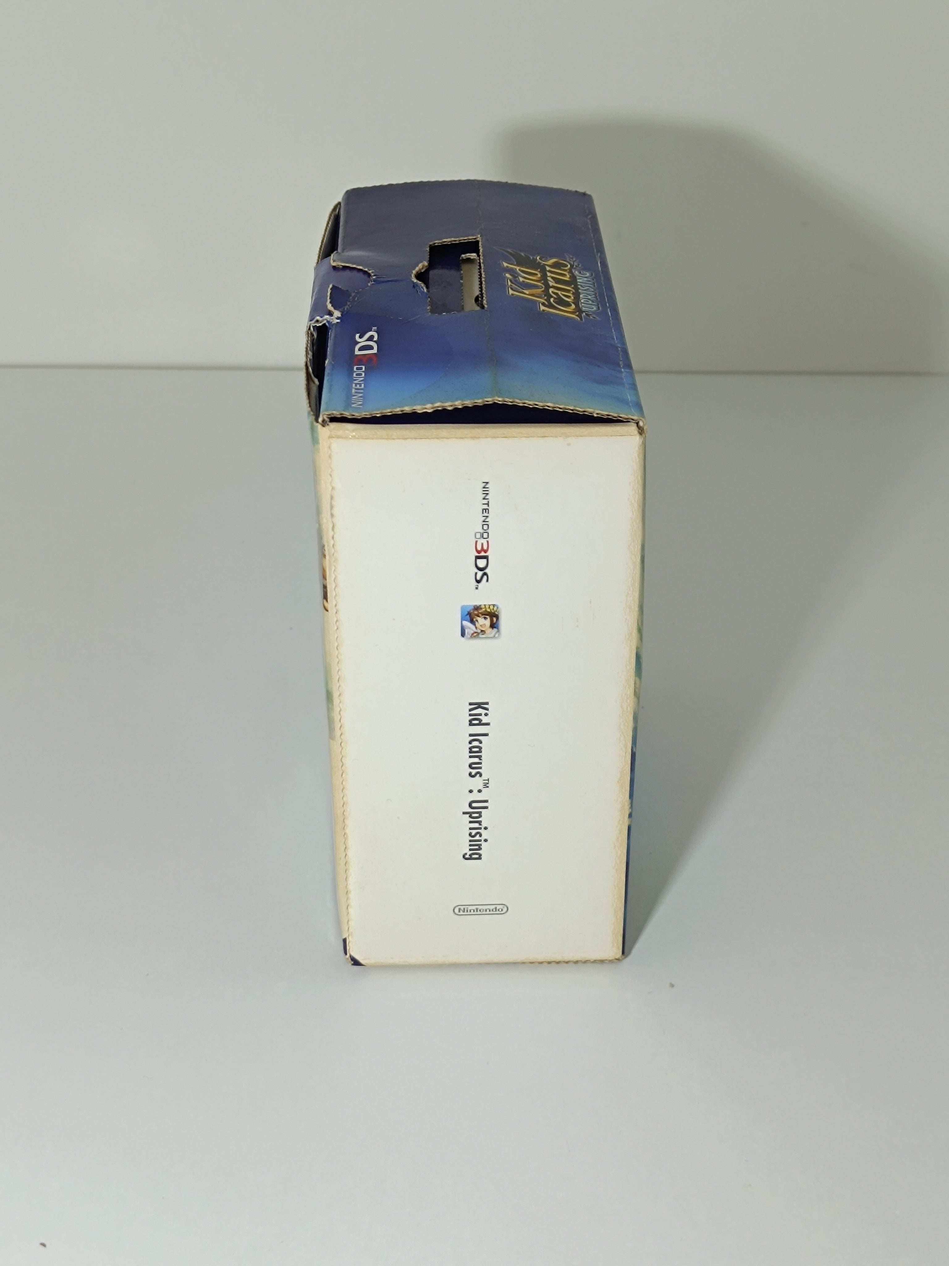 Kid Icarus Uprising BIG BOX - inkl. Sealed Sammelkarten