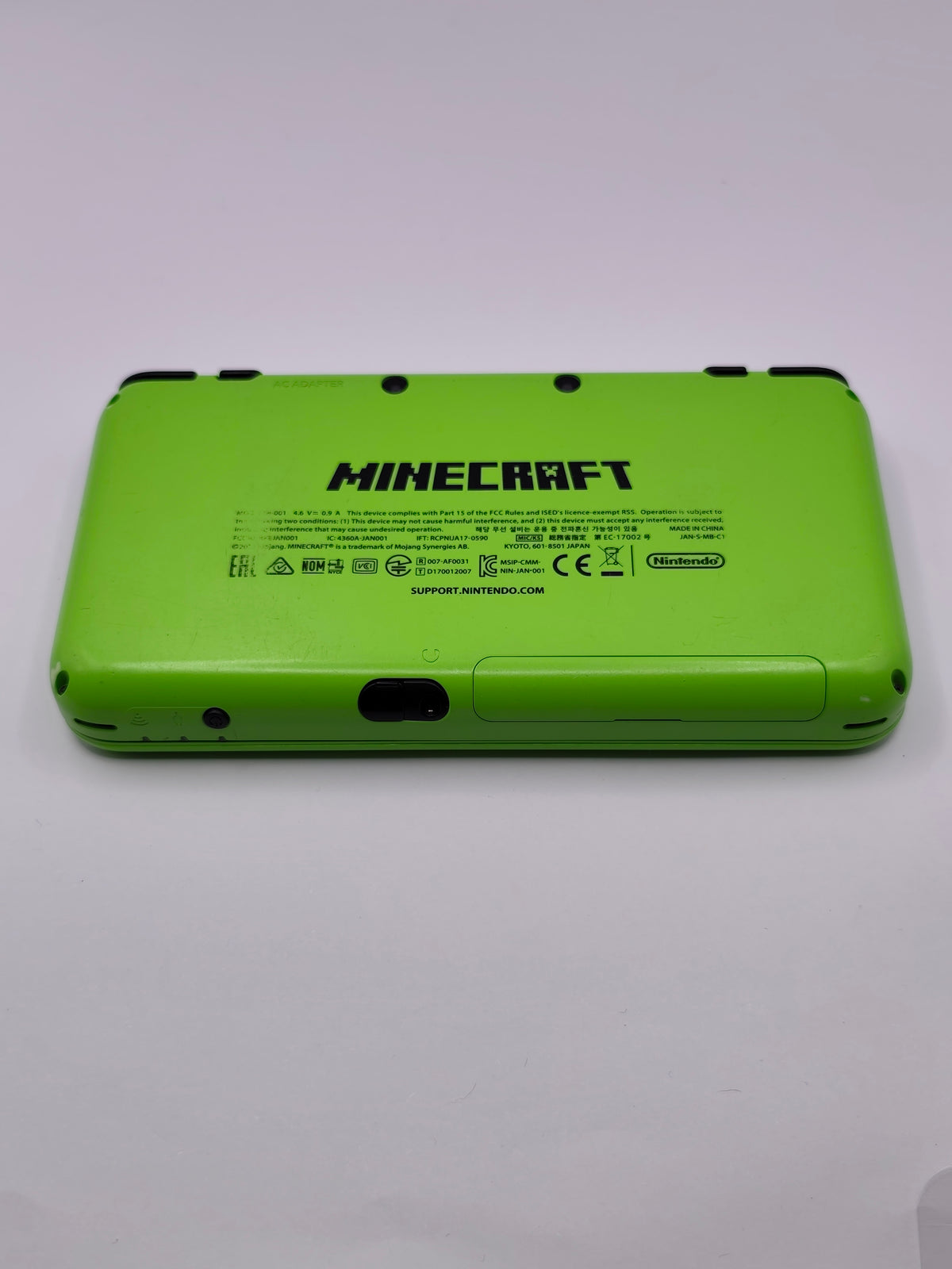 New Nintendo 2DS XL - Minecraft Edition