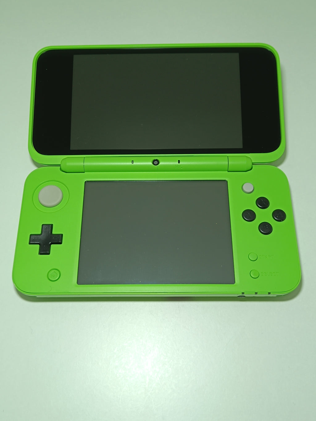 New Nintendo 2DS XL - Minecraft Edition