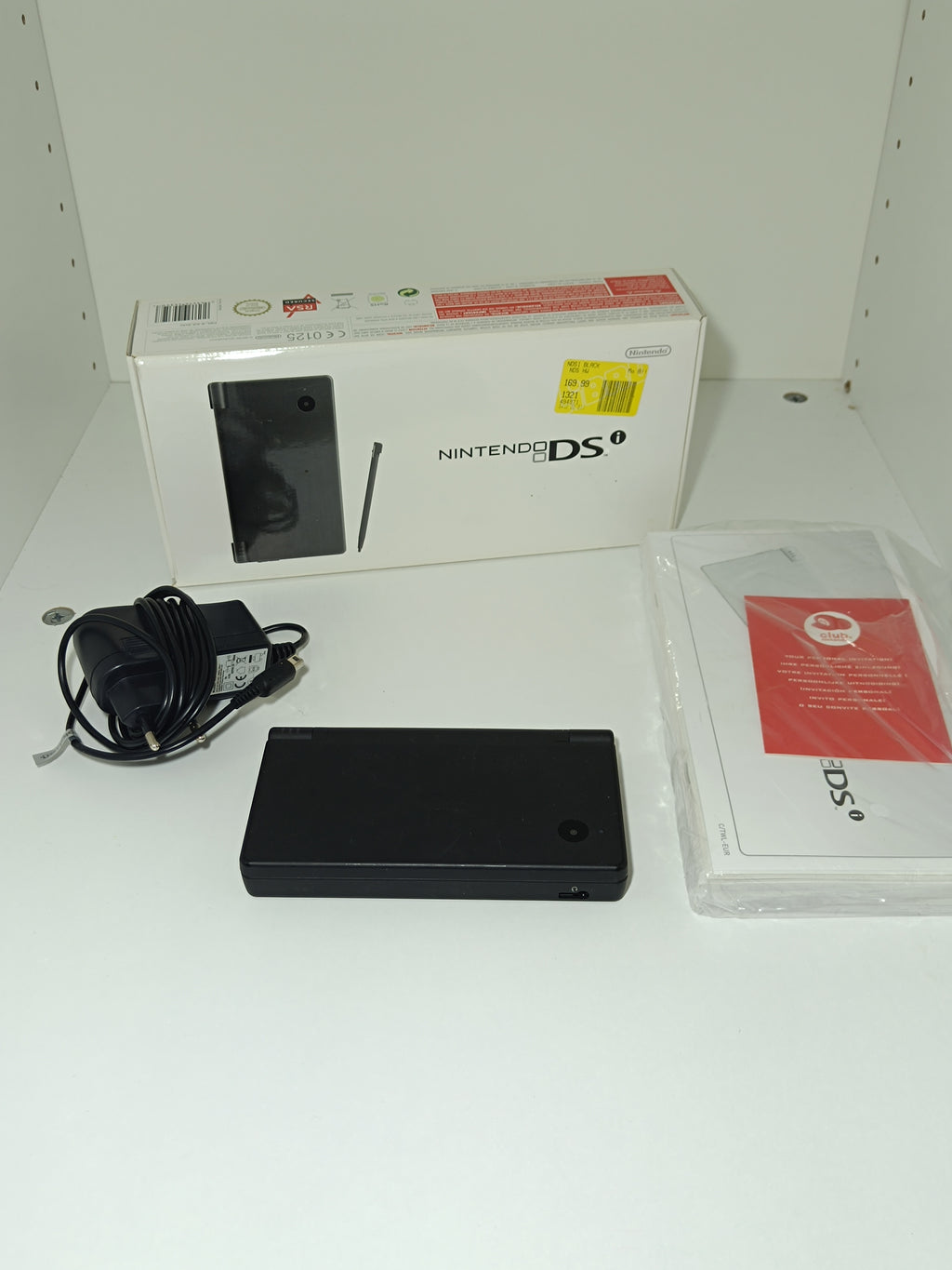 Nintendo DSi Konsole - schwarz - inkl. Originalverpackung & Ladegerät