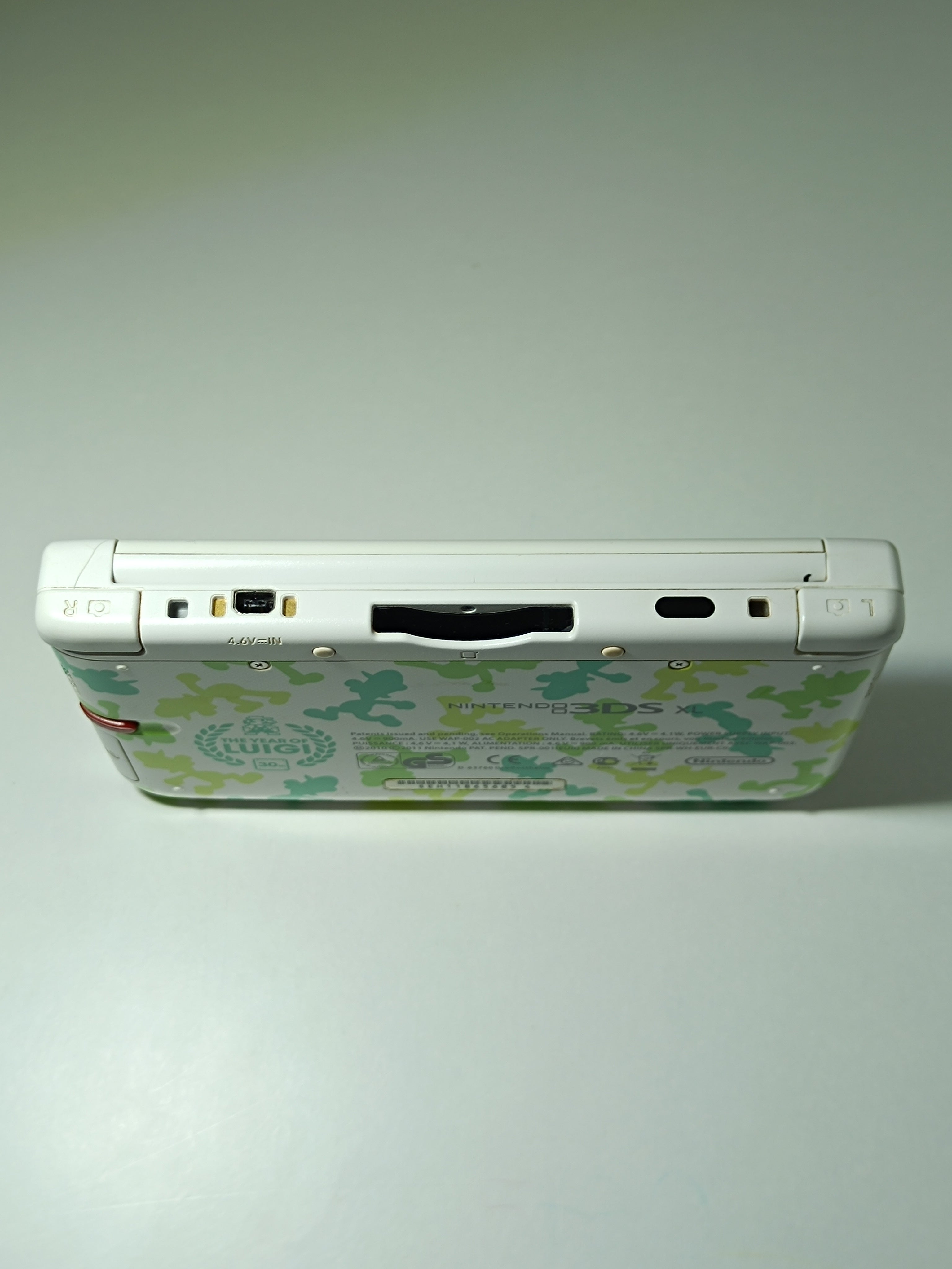 Nintendo 3DS XL - Special Luigi Edition