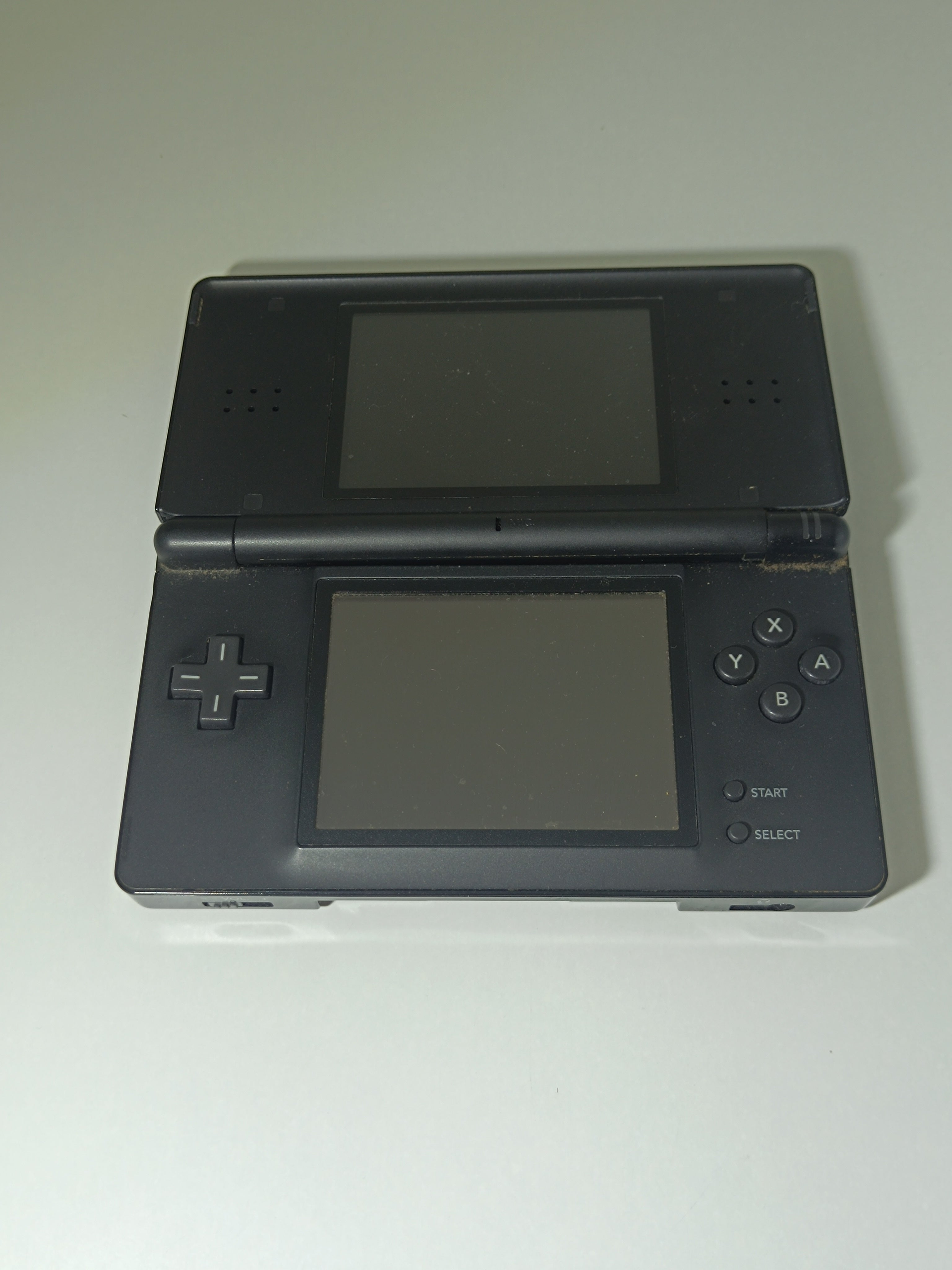 Nintendo DS Lite - Halbdefekt - inkl. Ladegerät