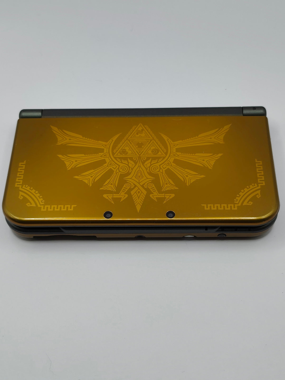 New Nintendo 3DS XL - Hyrule Edition