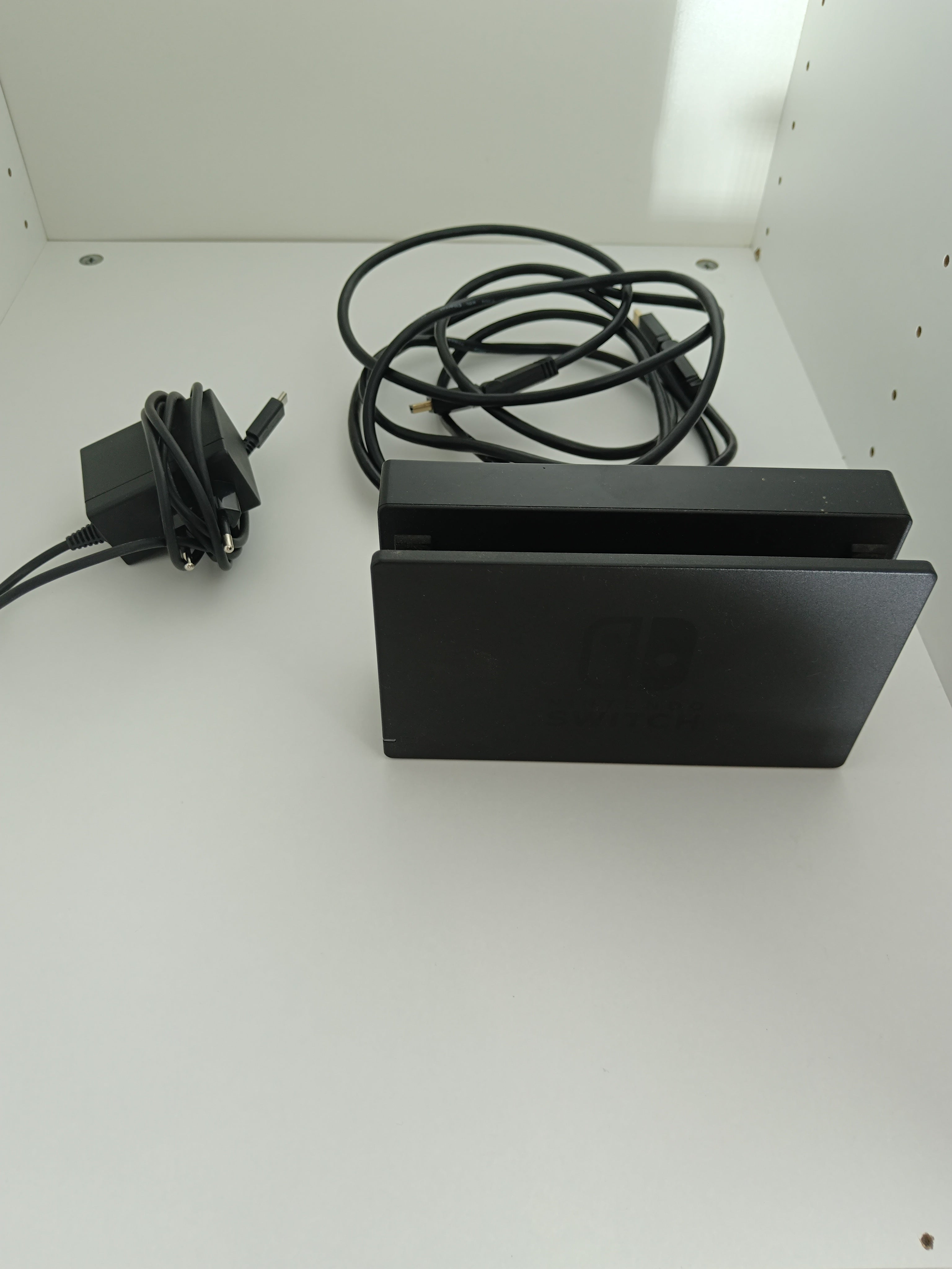 Nintendo Switch Docking Station + Netzteil & HDMI Kabel