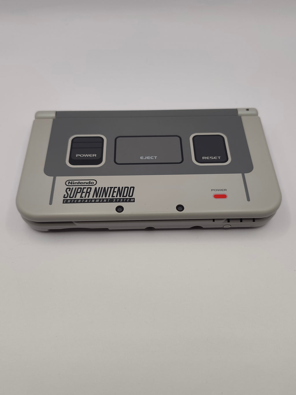 New Nintendo 3DS XL - SNES Edition inkl. Verpackung & Ladegerät