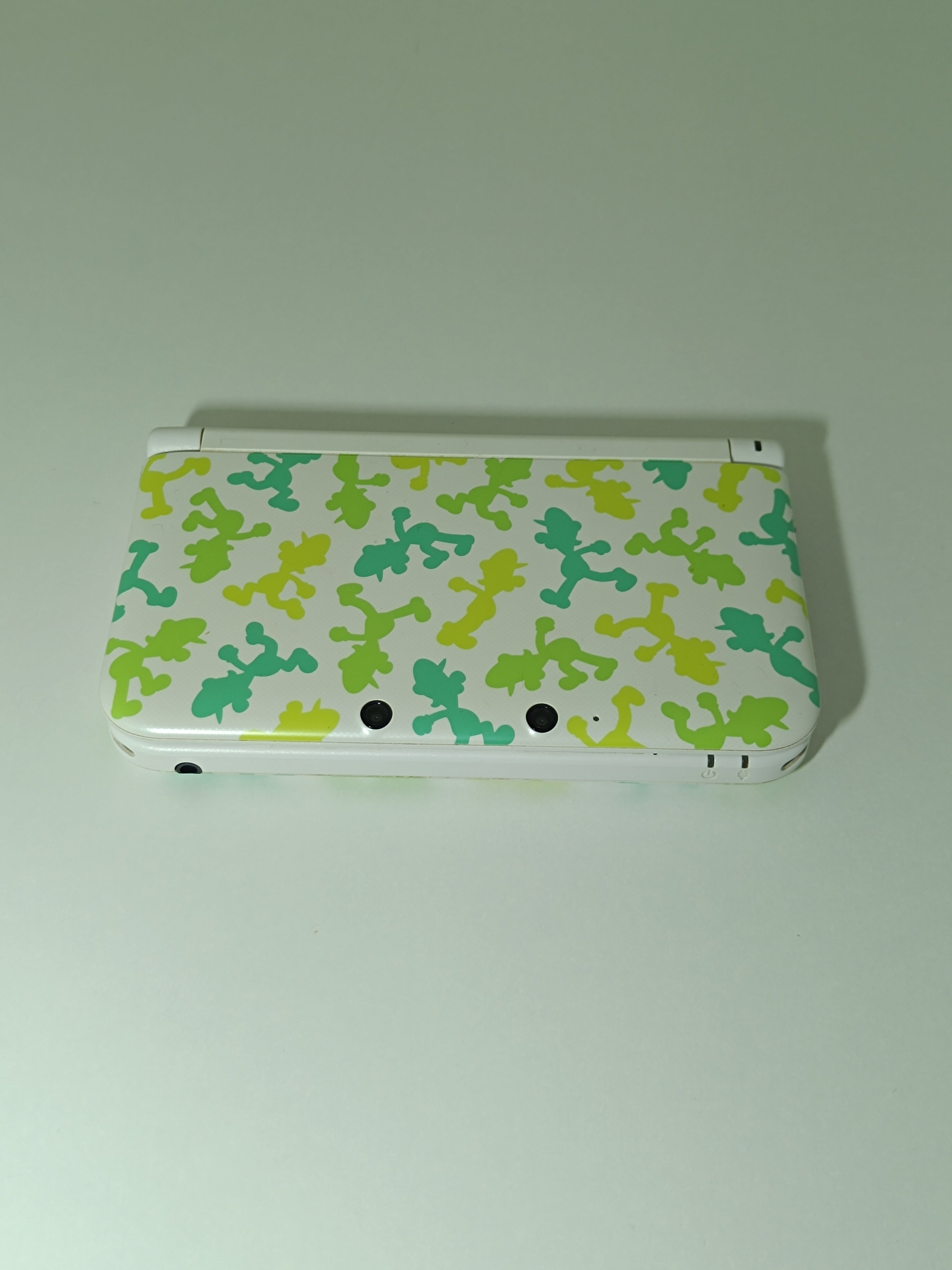 Nintendo 3DS XL - Special Luigi Edition