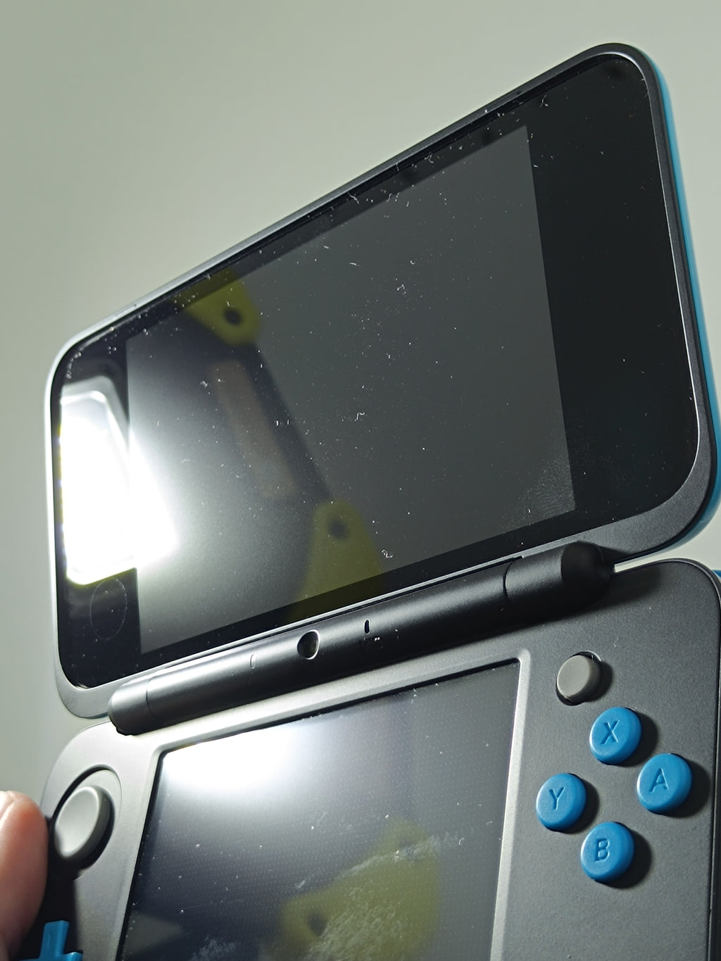 New Nintendo 2DS XL - Blau / Schwarz - inkl. Originalverpackung & Ladegerät
