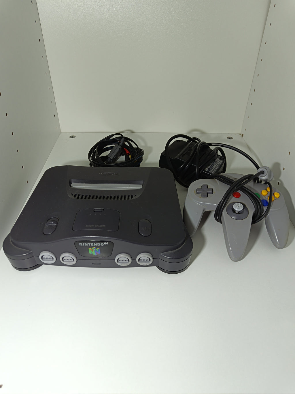 Nintendo 64 Konsole Komplett + Controller