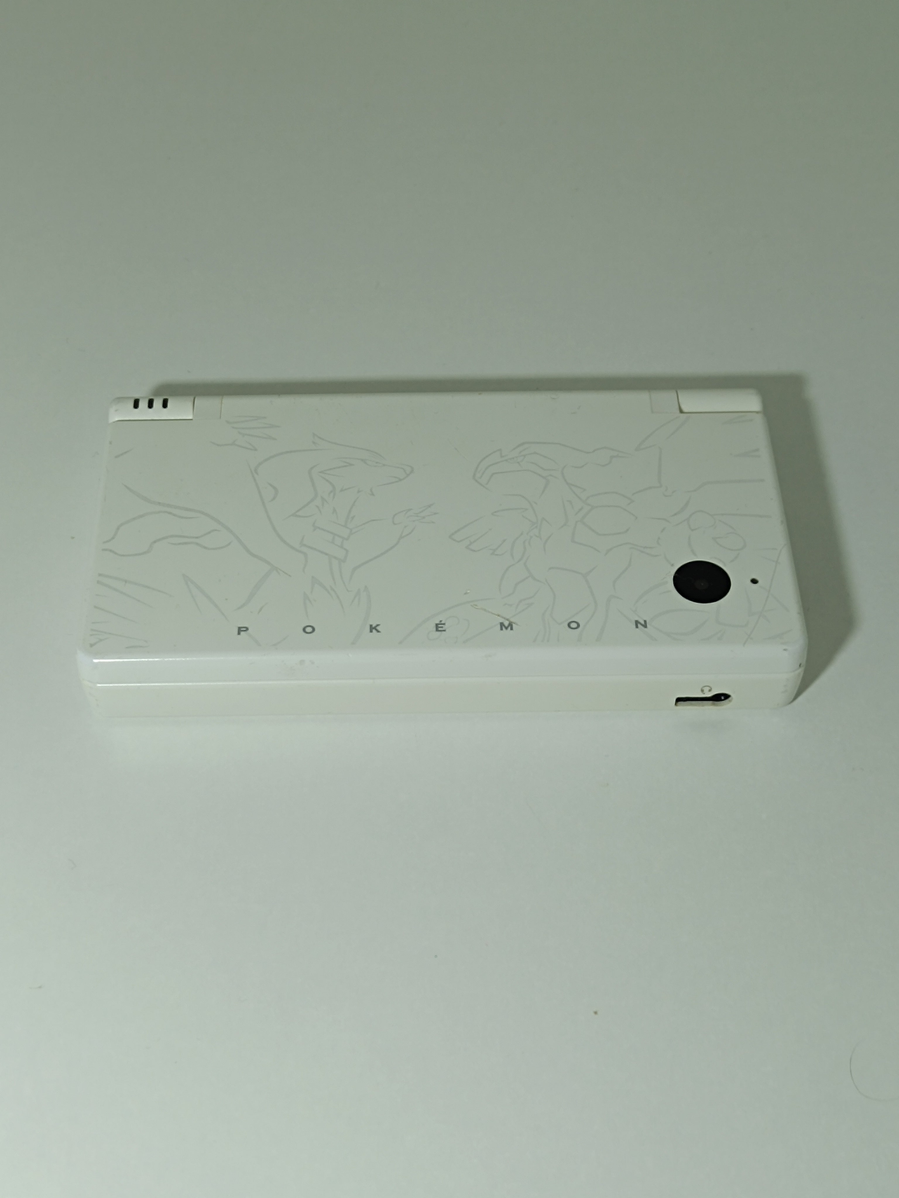 Nintendo DSi Konsole - Pokemon Reshiram Design
