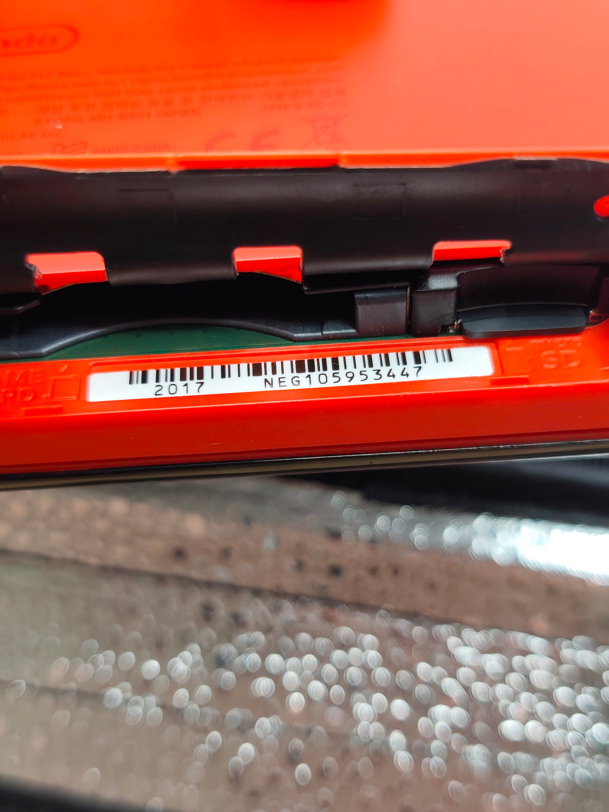 New Nintendo 2DS XL - Pokemon Pokeball Edition - inkl. Ladegerät