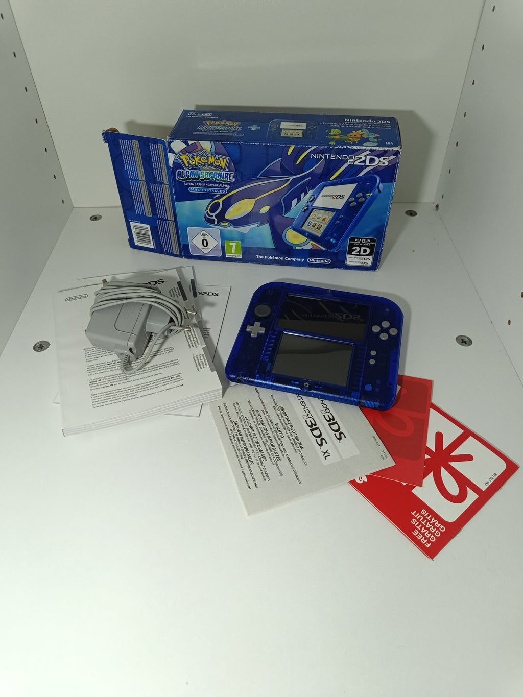 Nintendo 2DS Konsole - Pokemon Alpha Saphir Design - inkl. Originalverpackung
