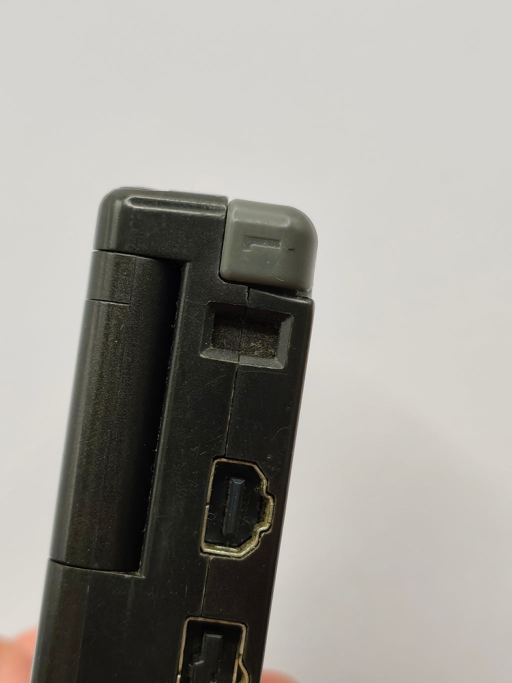 Game Boy Advance SP - Schwarz, inklusive Verpackung & Ladegerät