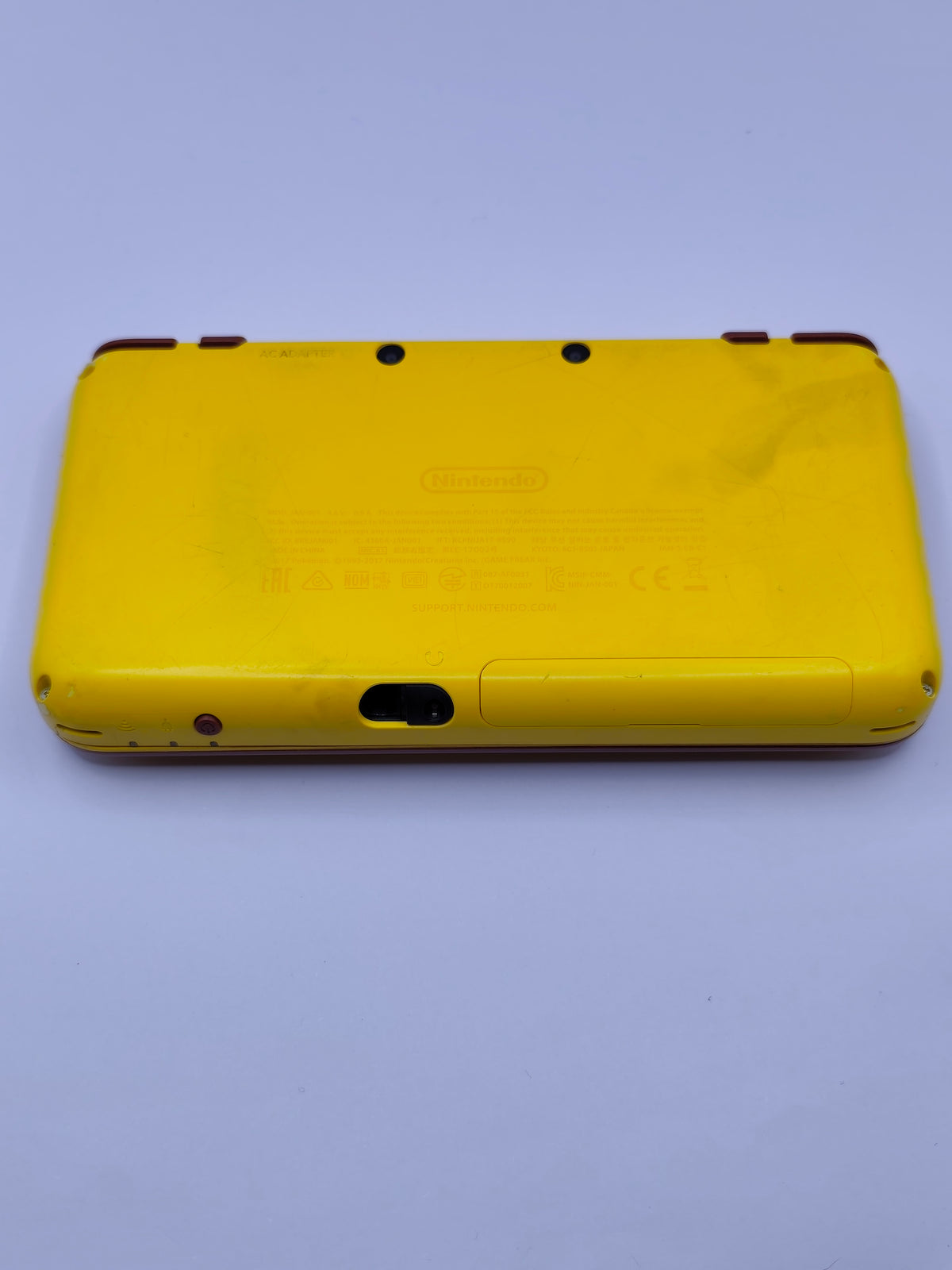 New Nintendo 2DS XL Pikachu Pokemon Edition - mit Bruch | Rarität