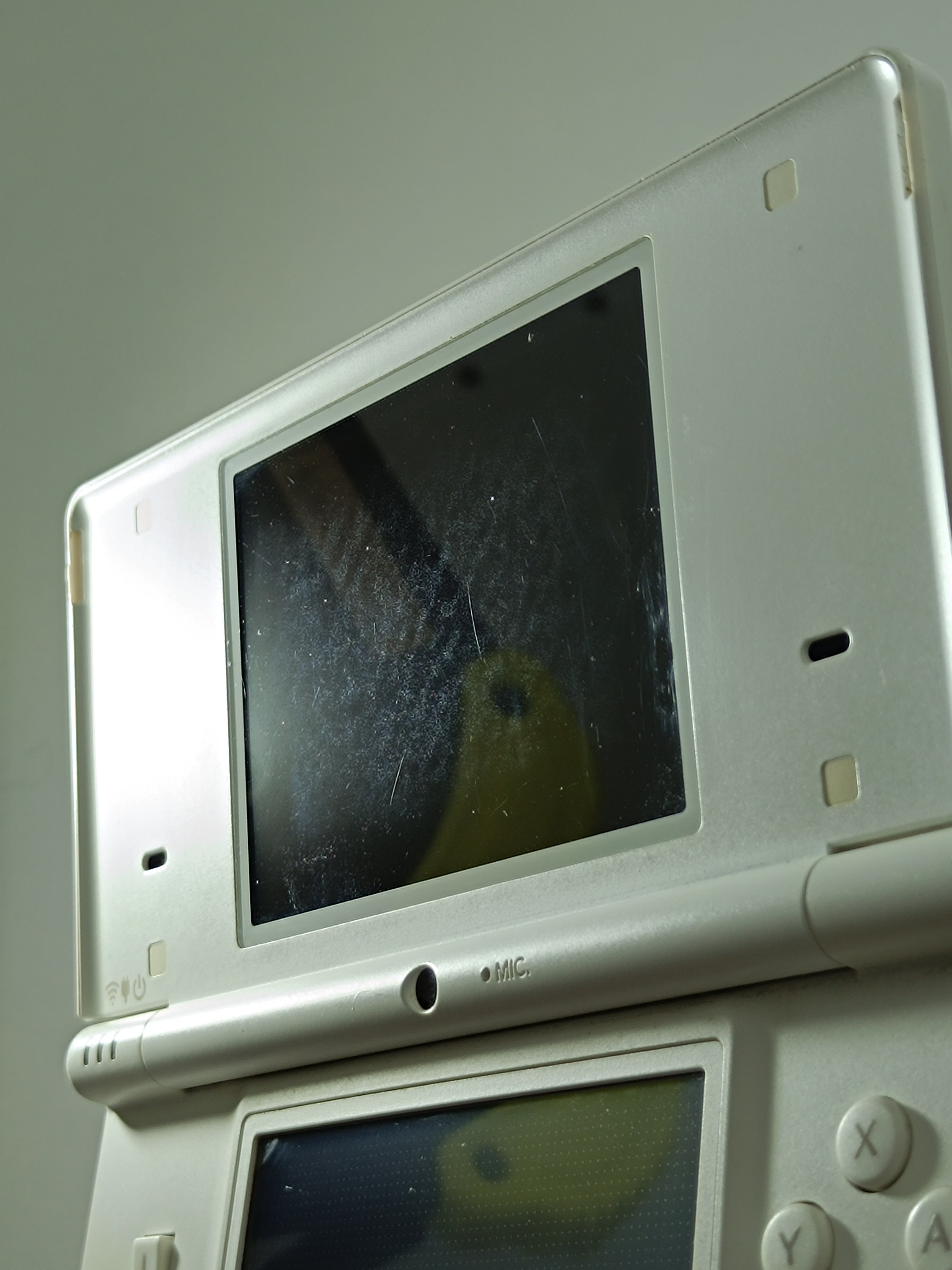 Nintendo DSi Konsole - Pokemon Reshiram Design