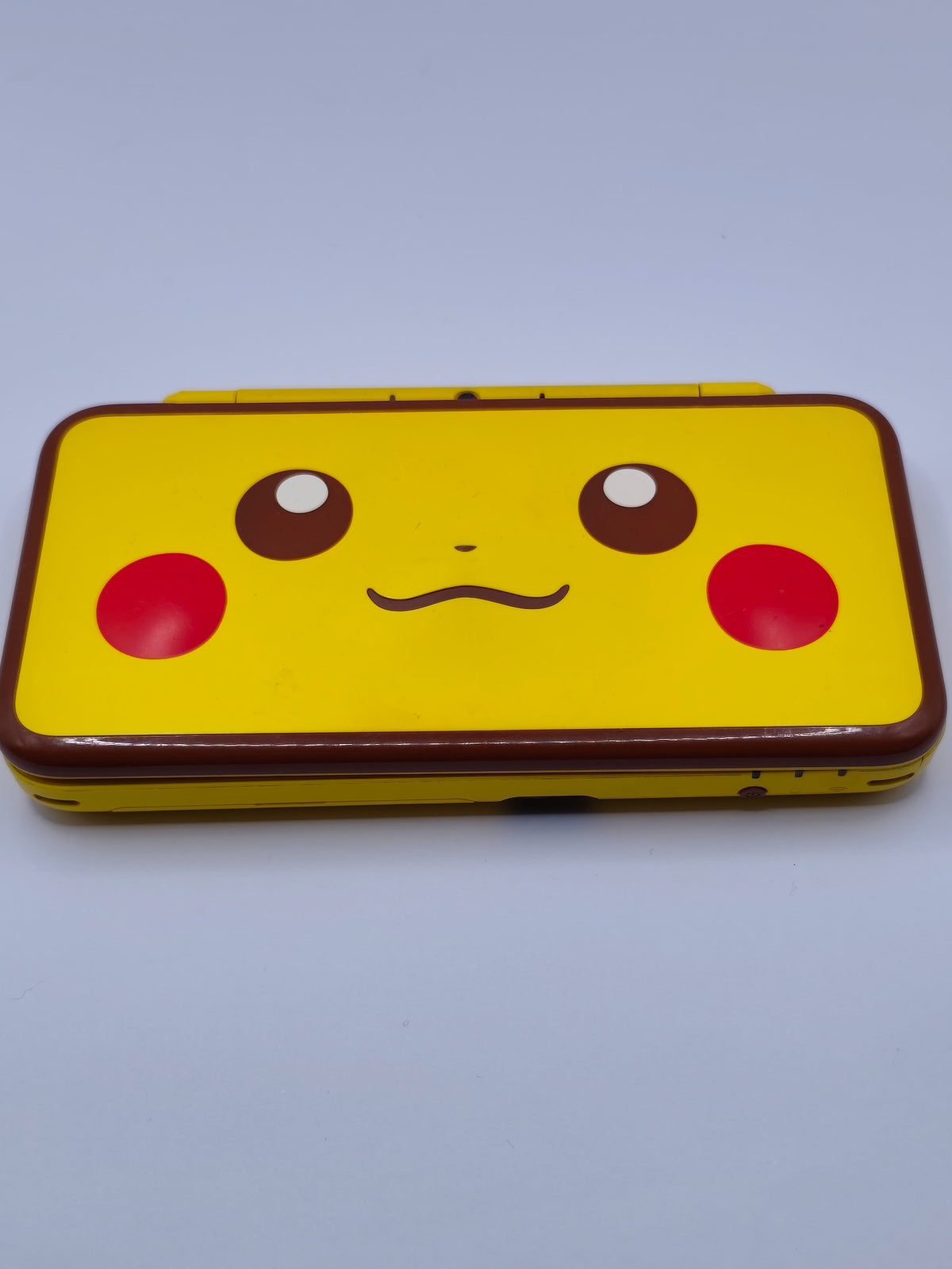 New Nintendo 2DS XL Pikachu Pokemon Edition - mit Bruch | Rarität