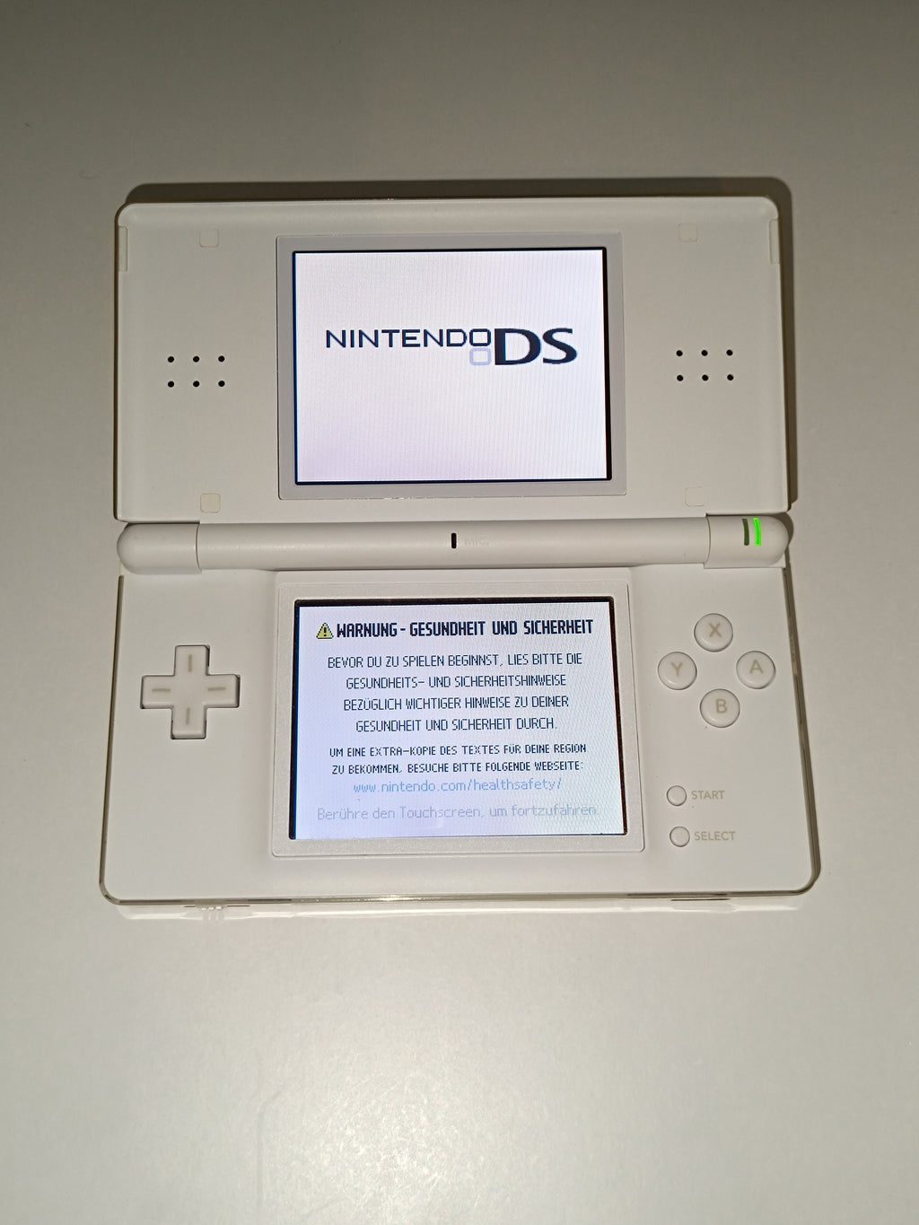 Nintendo DS Lite weiß + OVP & Ladegerät