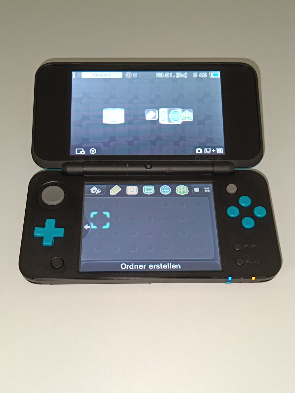 New Nintendo 2DS XL - Blau / Schwarz - inkl. Originalverpackung & Ladegerät