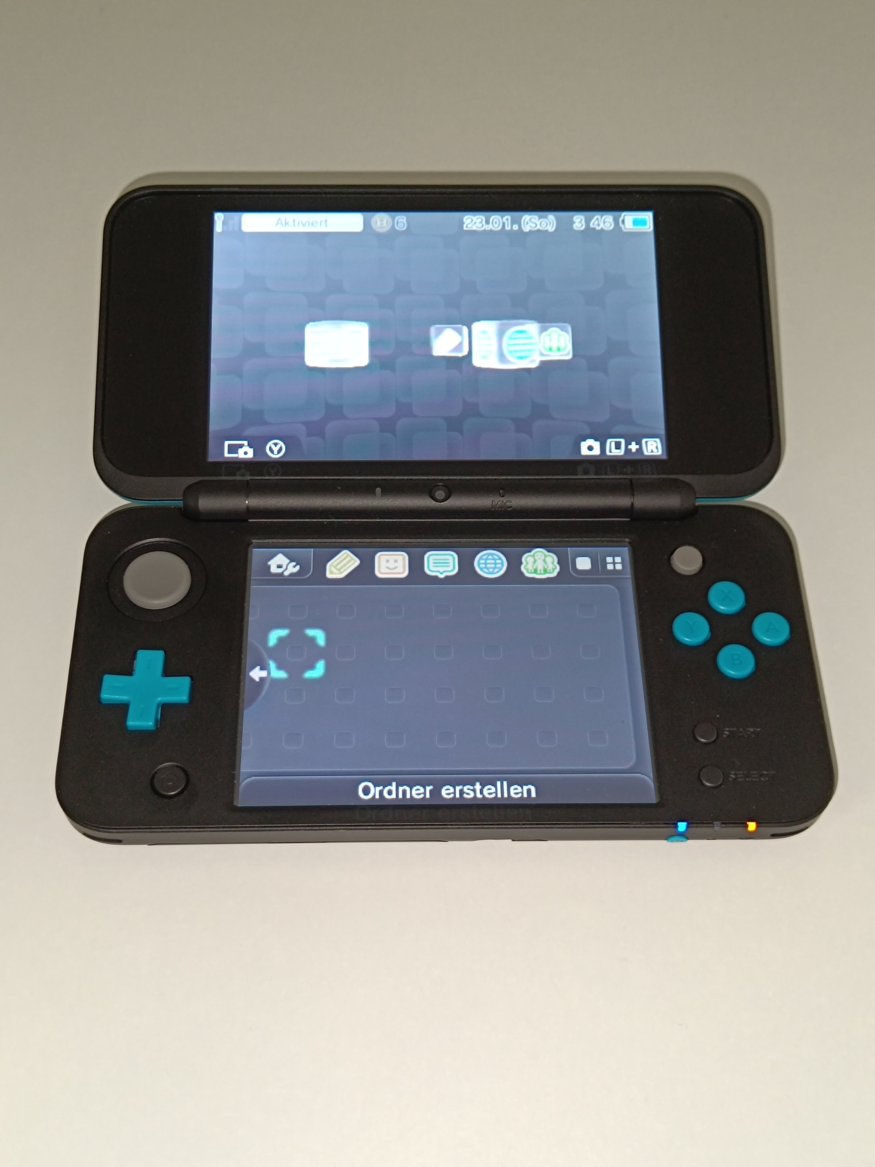 New Nintendo 2DS XL - Blau / Schwarz - inkl. Originalverpackung & Ladegerät