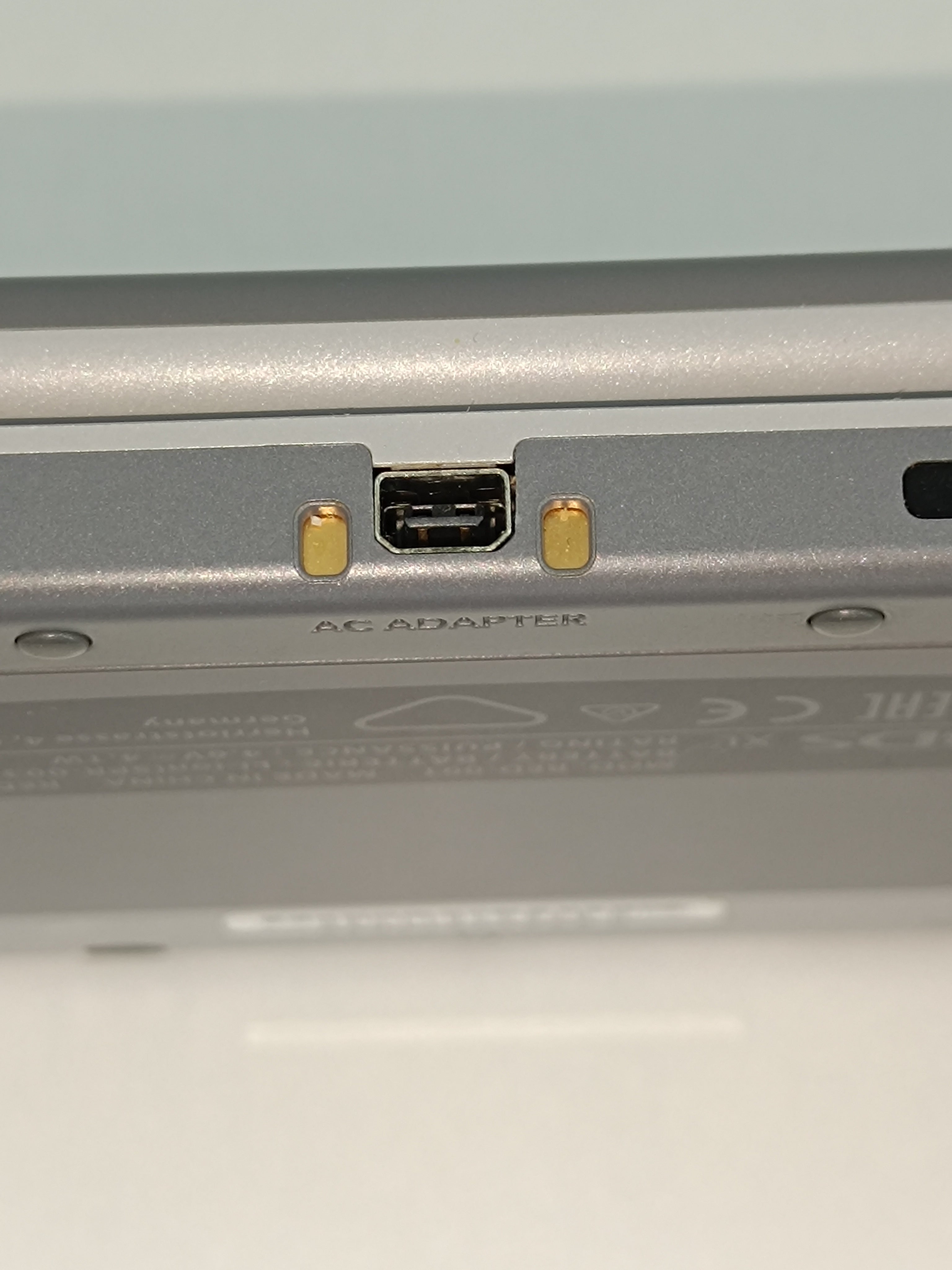 New Nintendo 3DS XL - SNES Edition inkl. Verpackung & Ladegerät