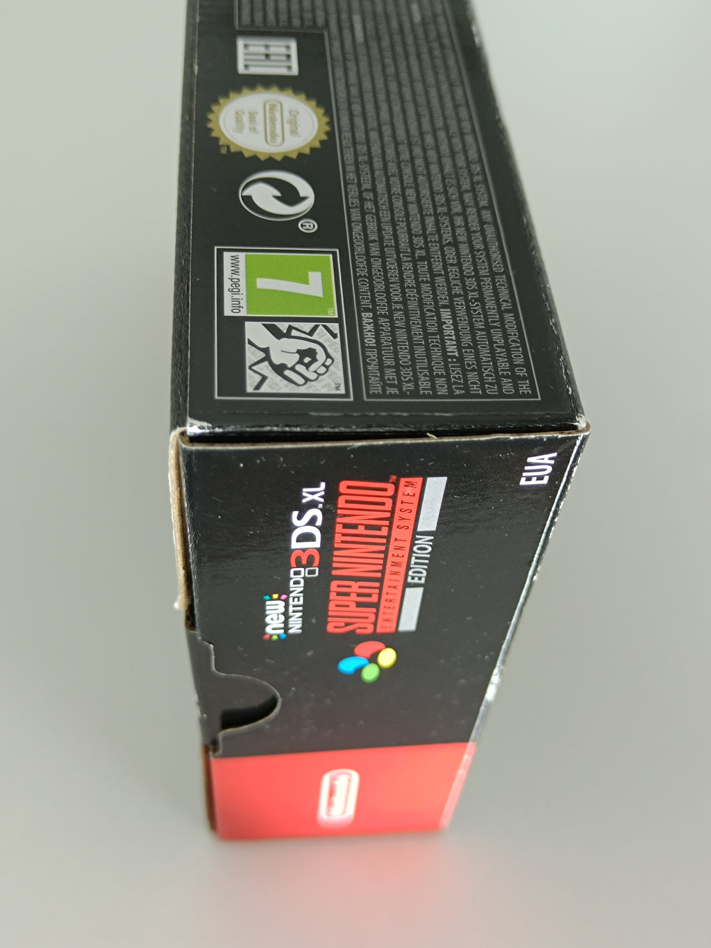 New Nintendo 3DS XL - SNES Edition inkl. Verpackung & Ladegerät