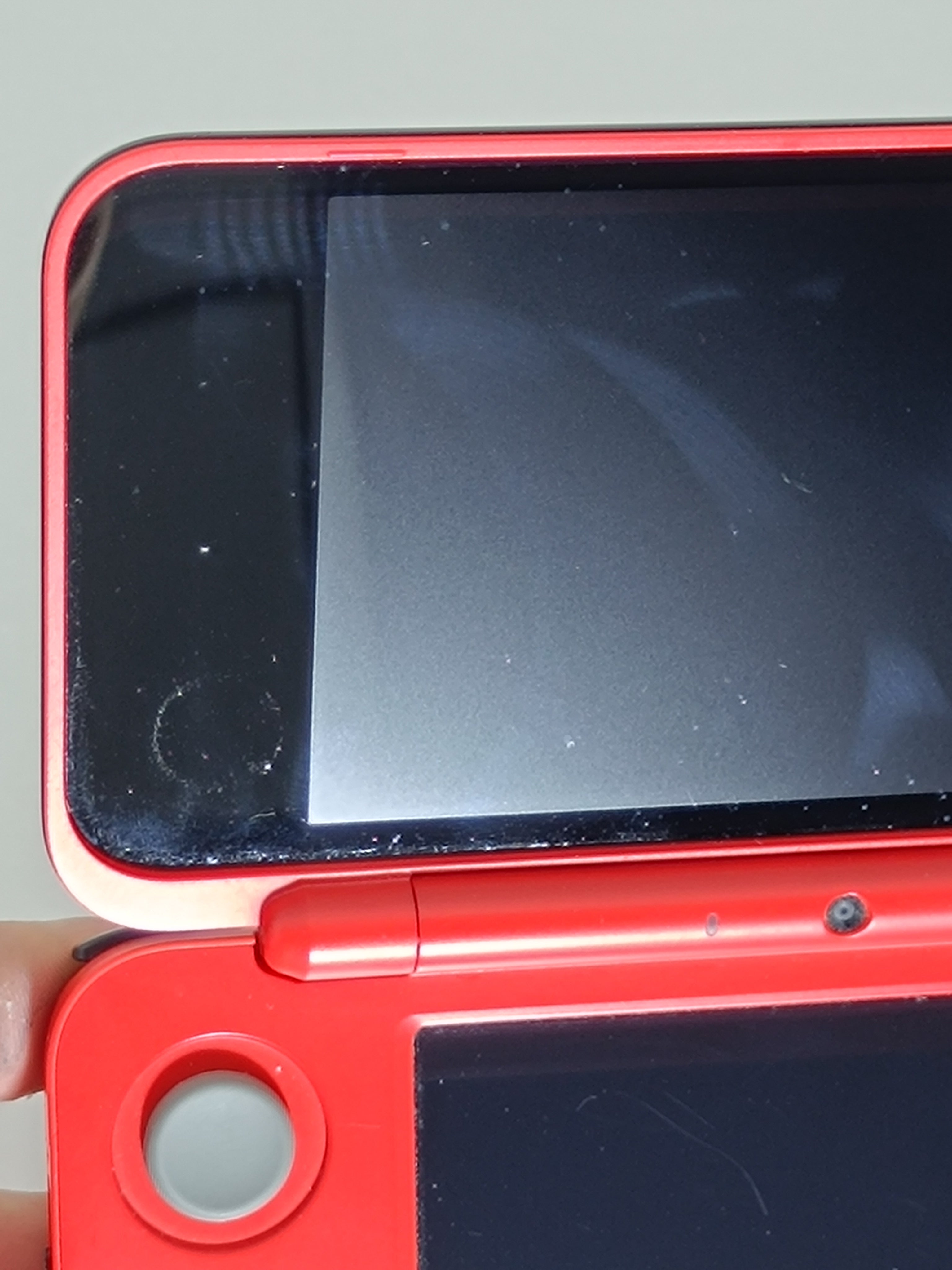 New Nintendo 2DS XL - Pokemon Pokeball Edition - inkl. Ladegerät