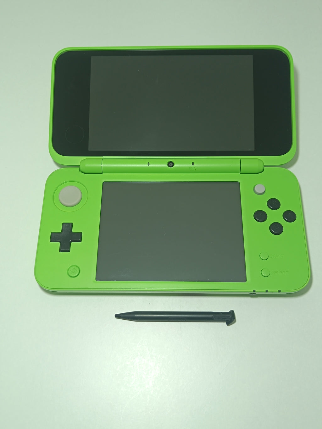 New Nintendo 2DS XL - Minecraft Edition