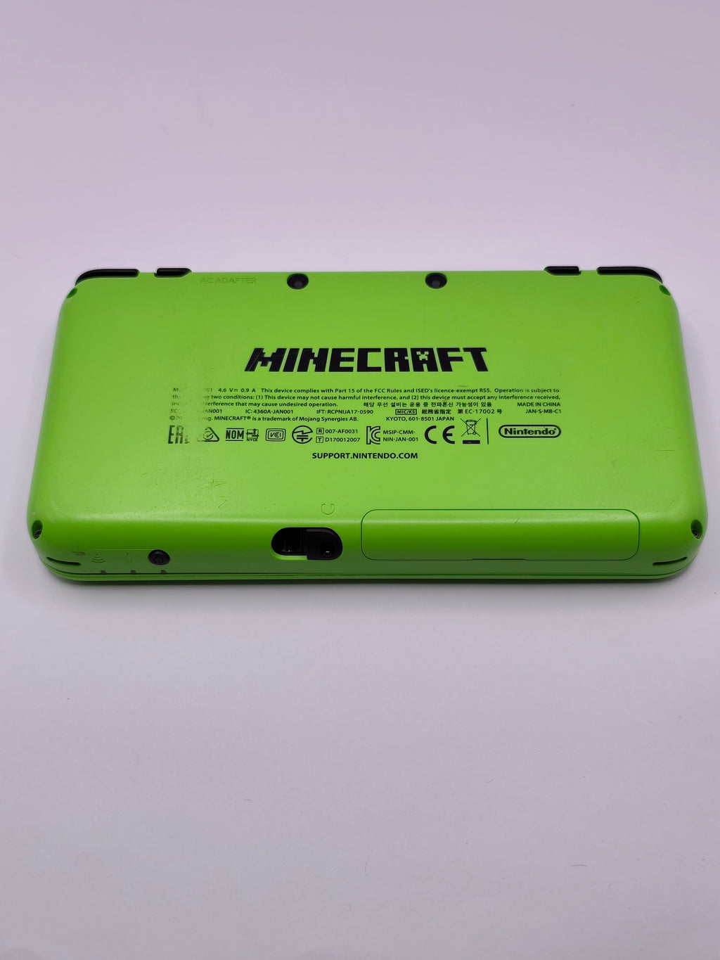 New Nintendo 2DS XL - Minecraft Edition