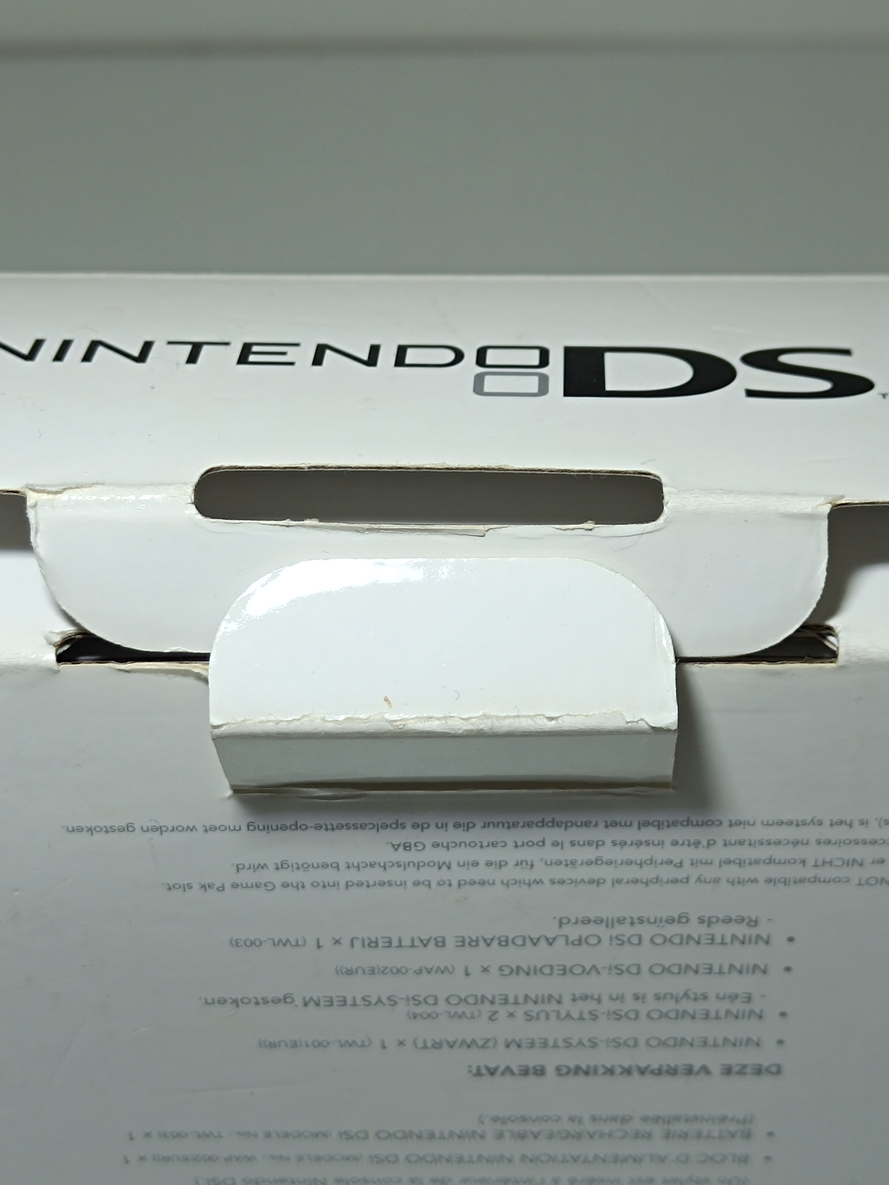 Nintendo DSi Konsole - schwarz - inkl. Originalverpackung & Ladegerät