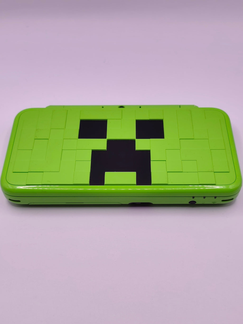 New Nintendo 2DS XL - Minecraft Edition