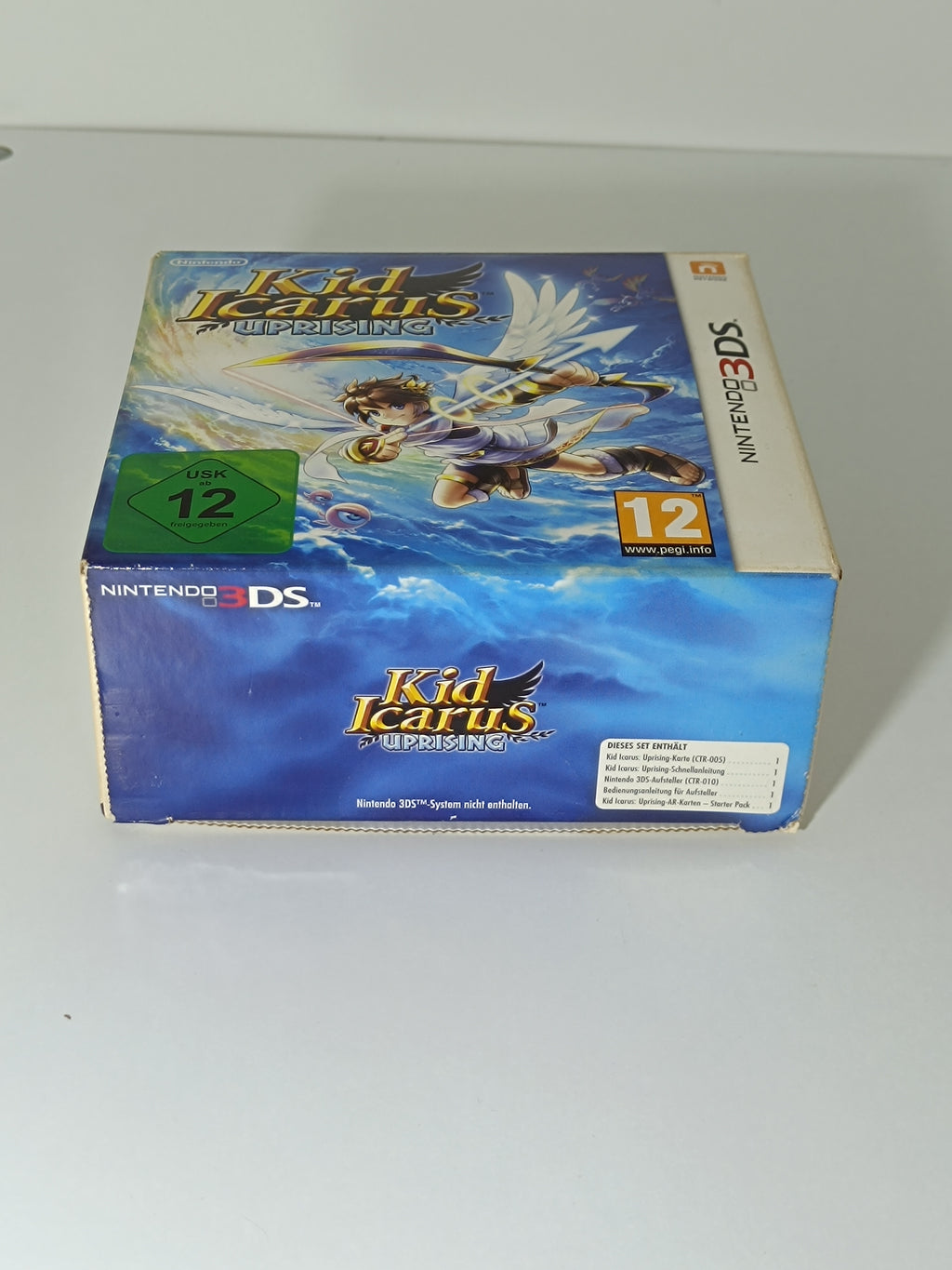 Kid Icarus Uprising BIG BOX - inkl. Sealed Sammelkarten