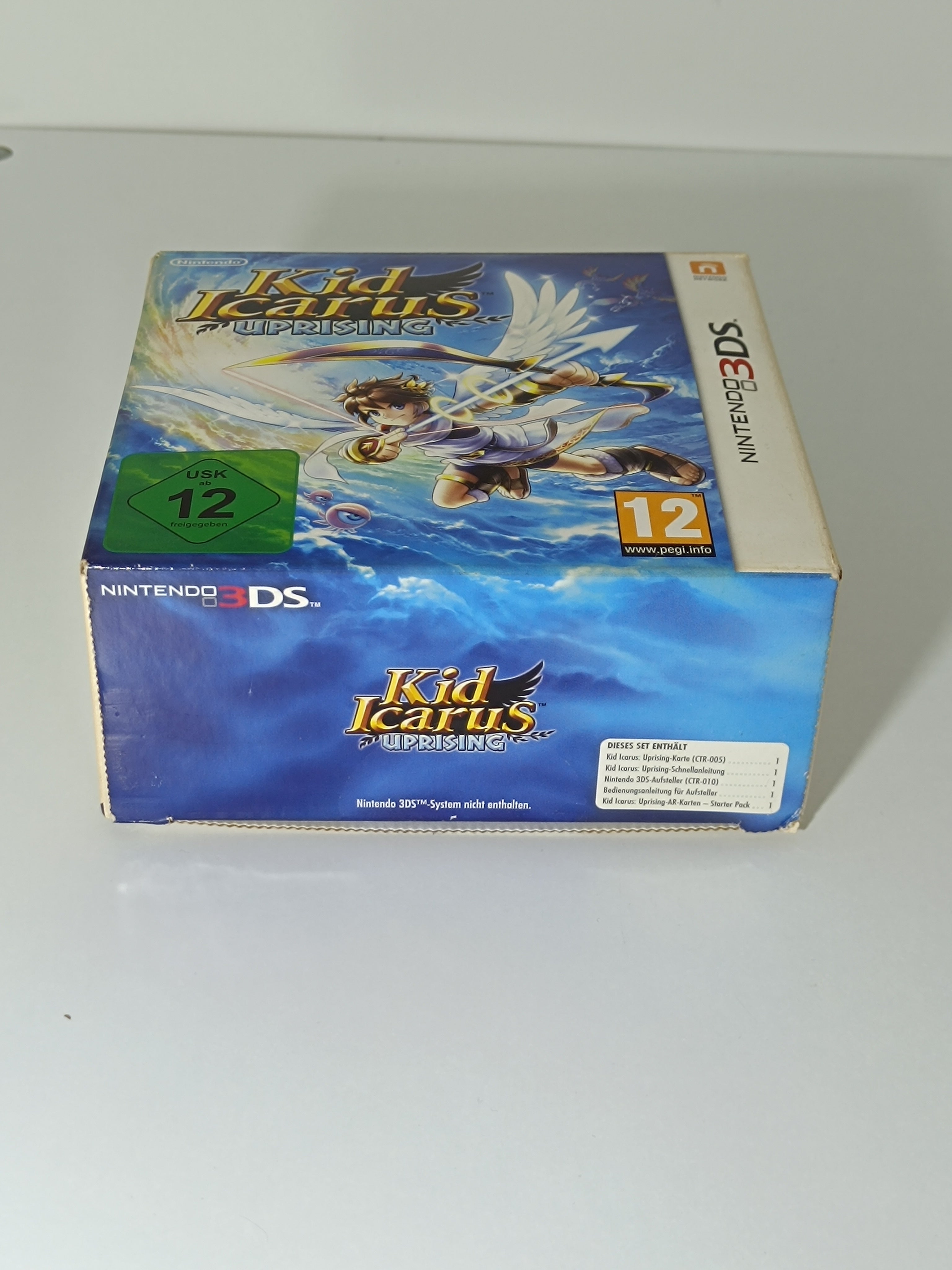 Kid Icarus Uprising BIG BOX - inkl. Sealed Sammelkarten