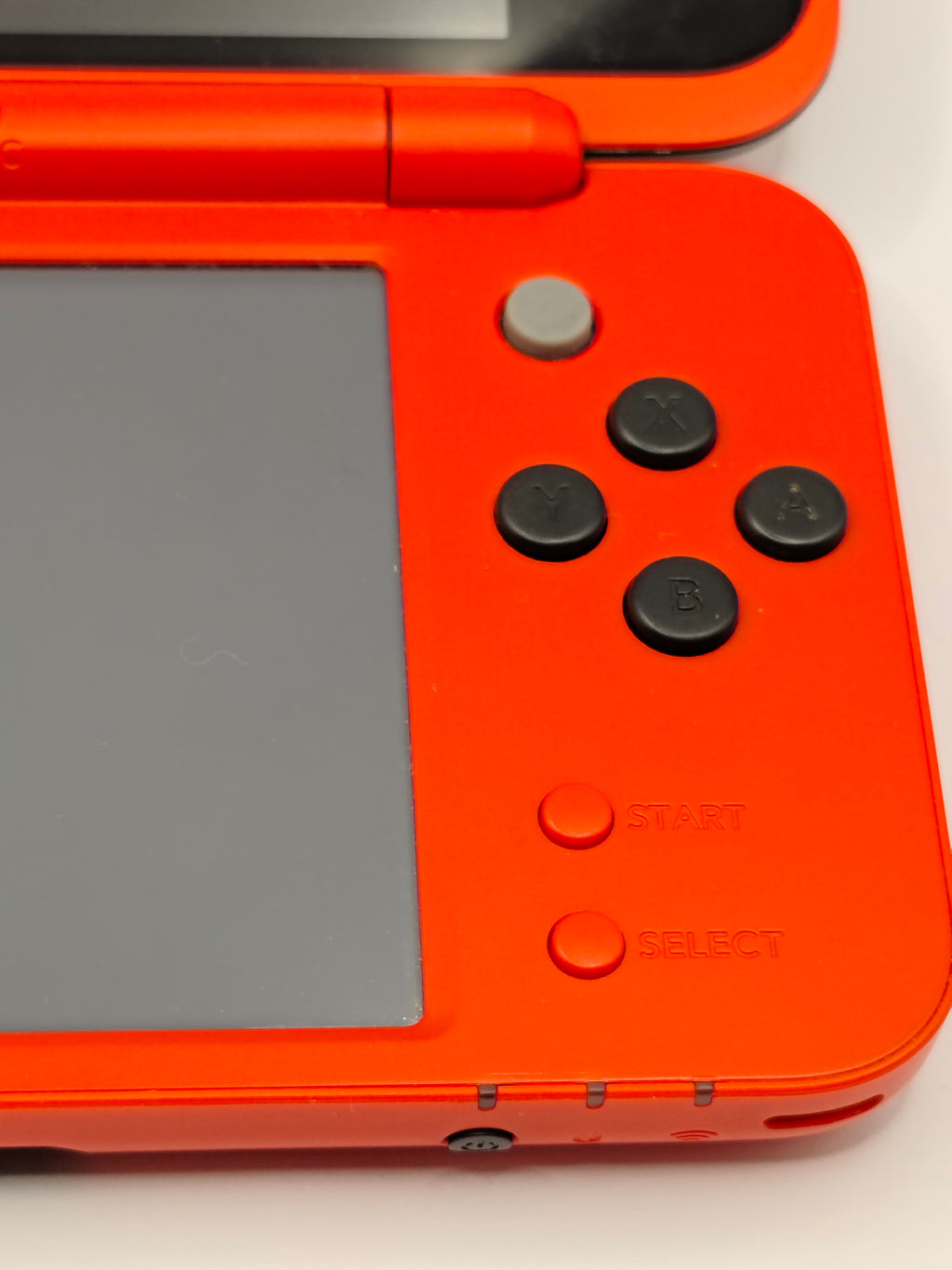 New Nintendo 2DS XL - Pokemon Pokeball Edition - inkl. Ladegerät