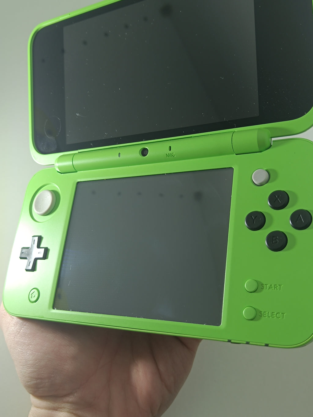 New Nintendo 2DS XL - Minecraft Edition