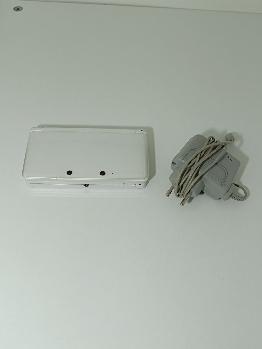 Nintendo 3DS - weiß - inkl. Ladegerät