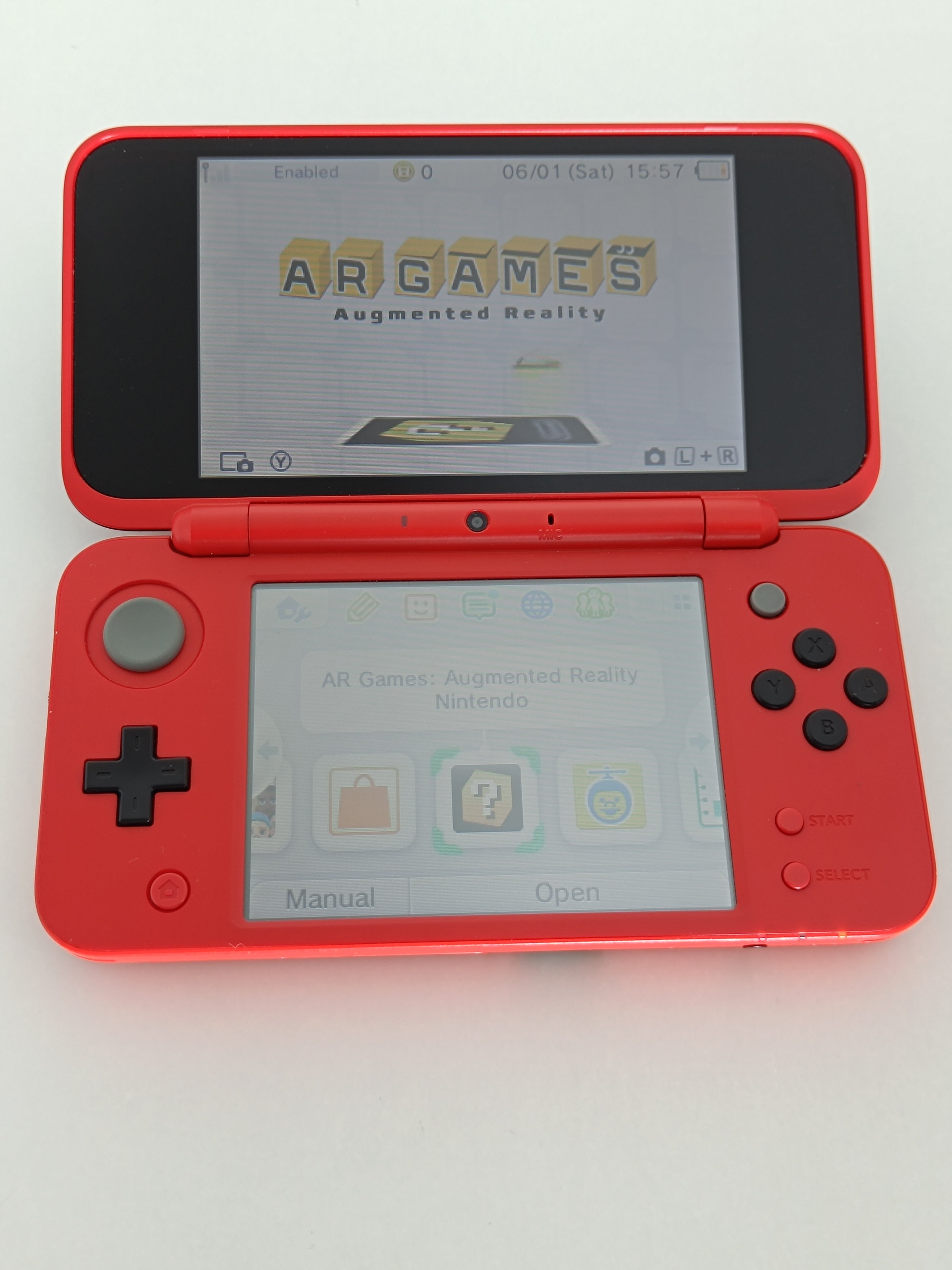 New Nintendo 2DS XL - Pokemon Pokeball Edition - inkl. Ladegerät