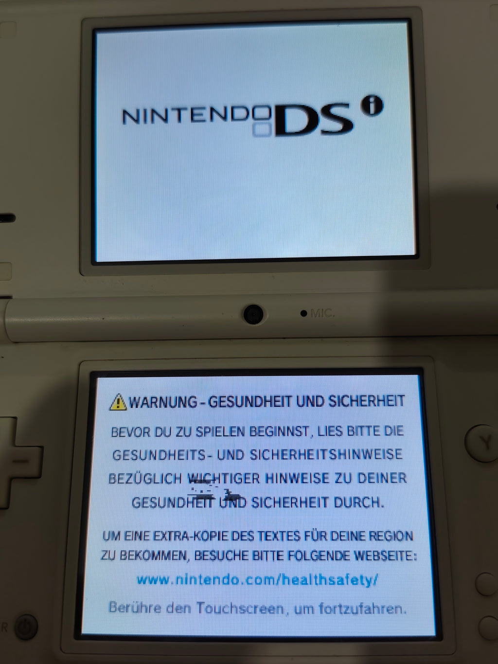 Nintendo DSi Konsole - Pokemon Reshiram Design
