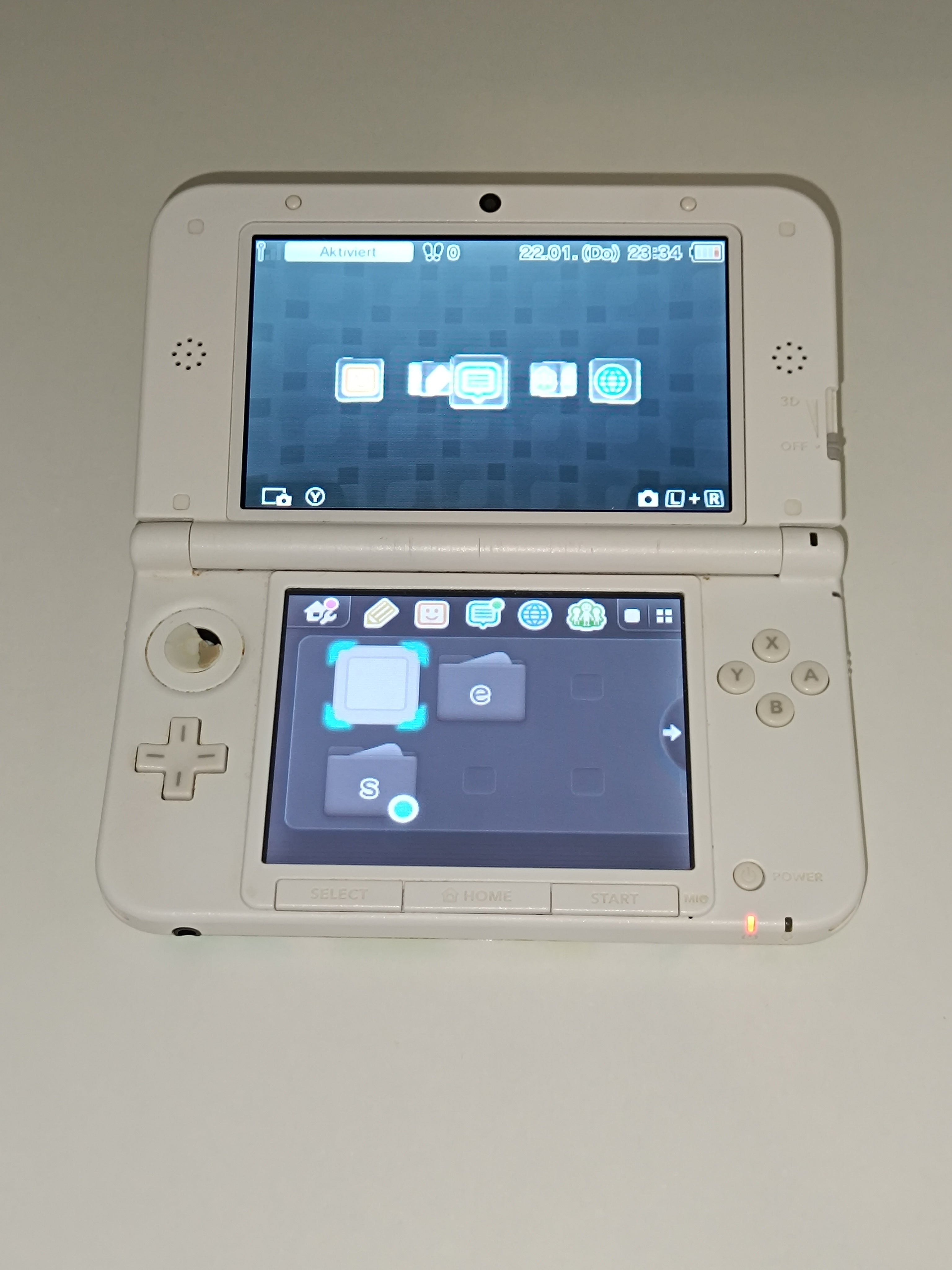 Nintendo 3DS XL - Special Luigi Edition