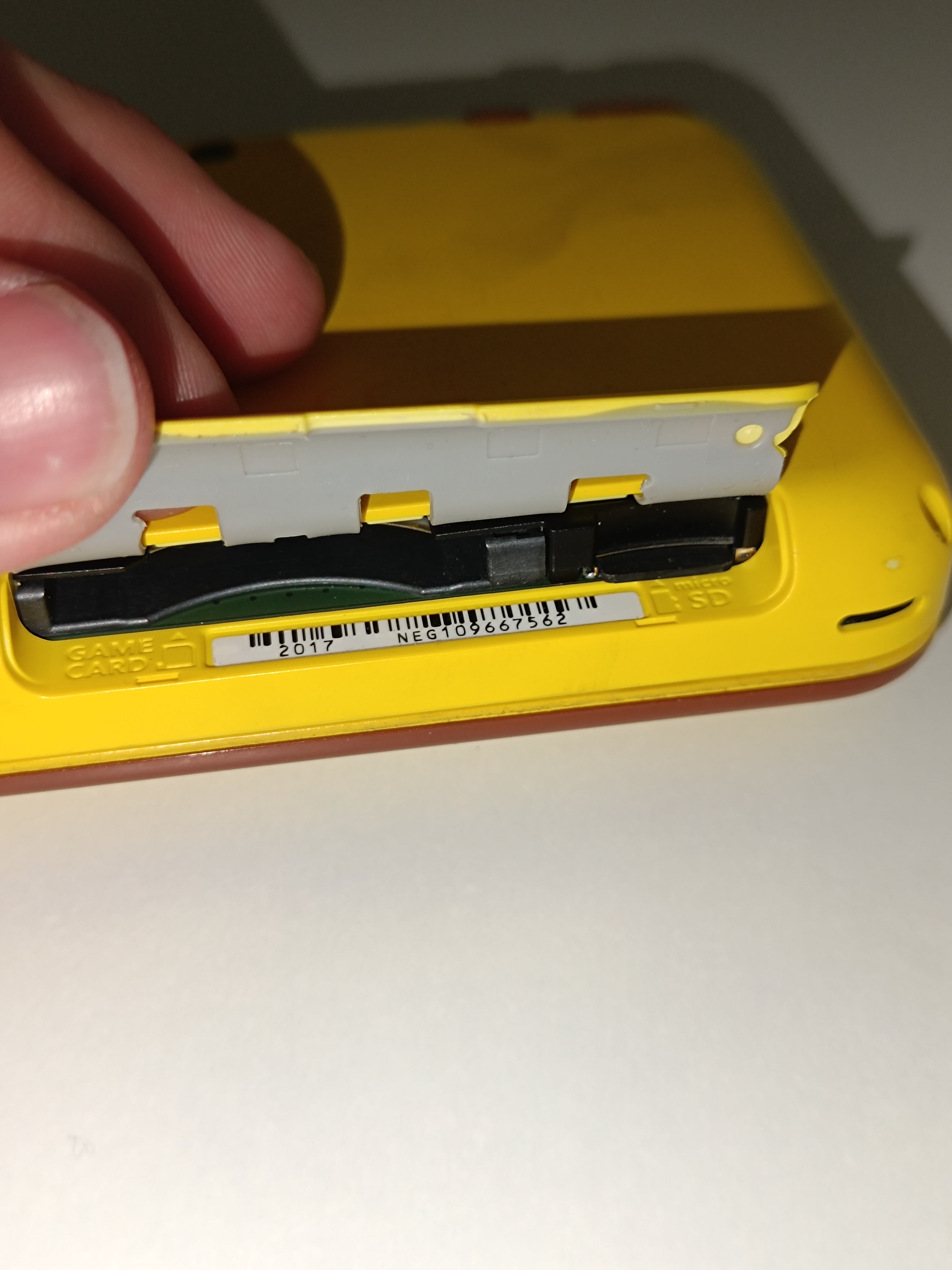New Nintendo 2DS XL Pikachu Pokemon Edition - mit Bruch | Rarität