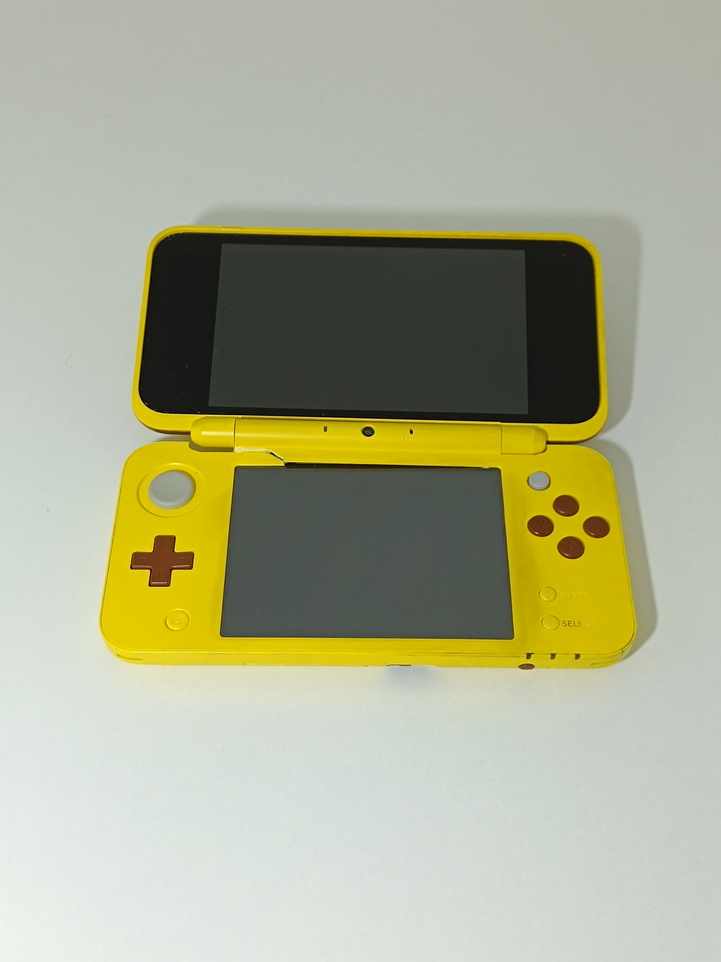 New Nintendo 2DS XL Pikachu Pokemon Edition - mit Bruch | Rarität
