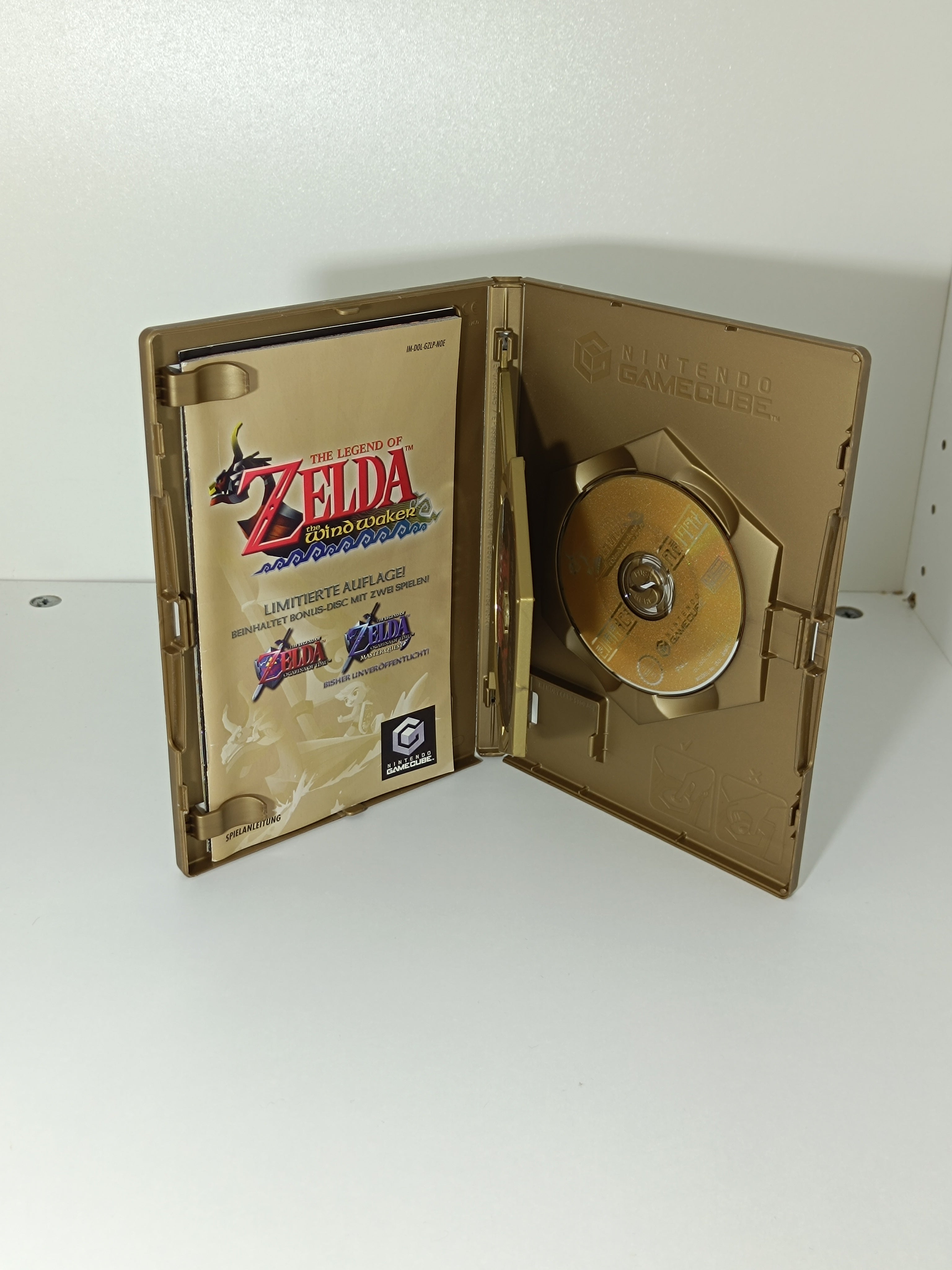 The Legend of Zelda - the Windwaker - Limited Edition [Gold]