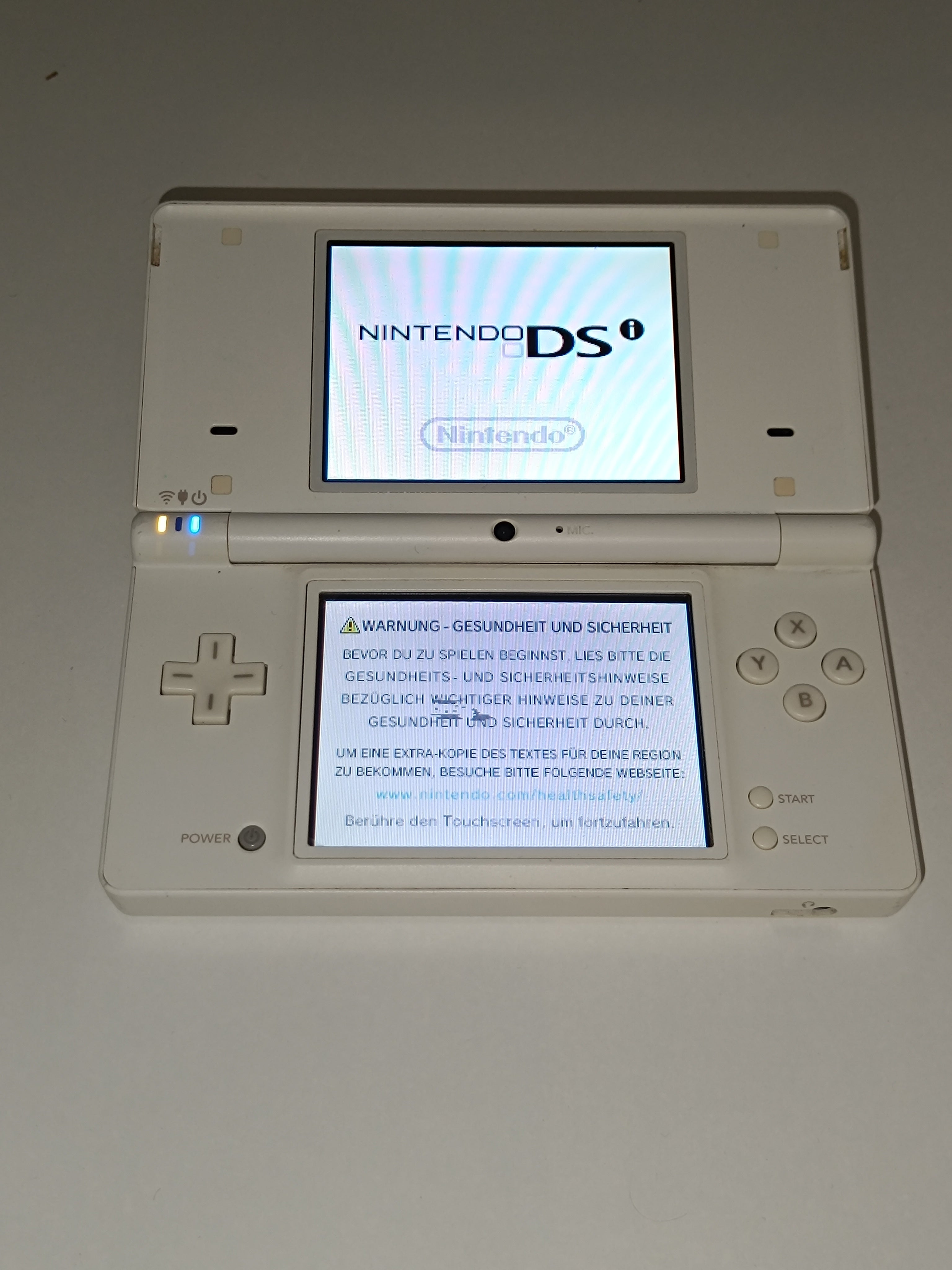Nintendo DSi Konsole - Pokemon Reshiram Design