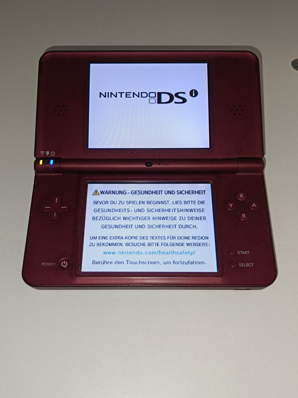 Nintendo DSi XL Konsole - Weinrot