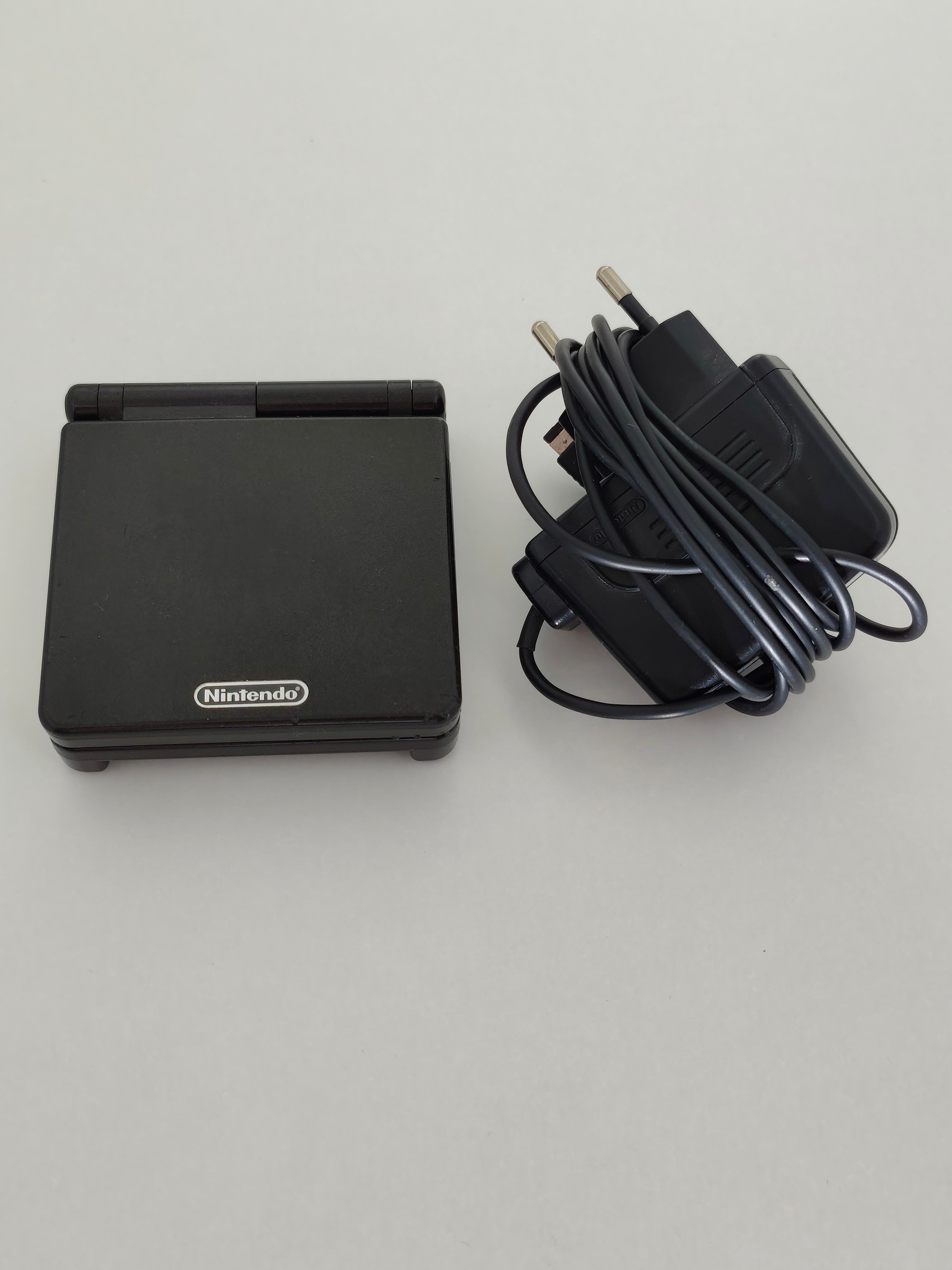 Game Boy Advance SP - Schwarz - inkl Ladegerät