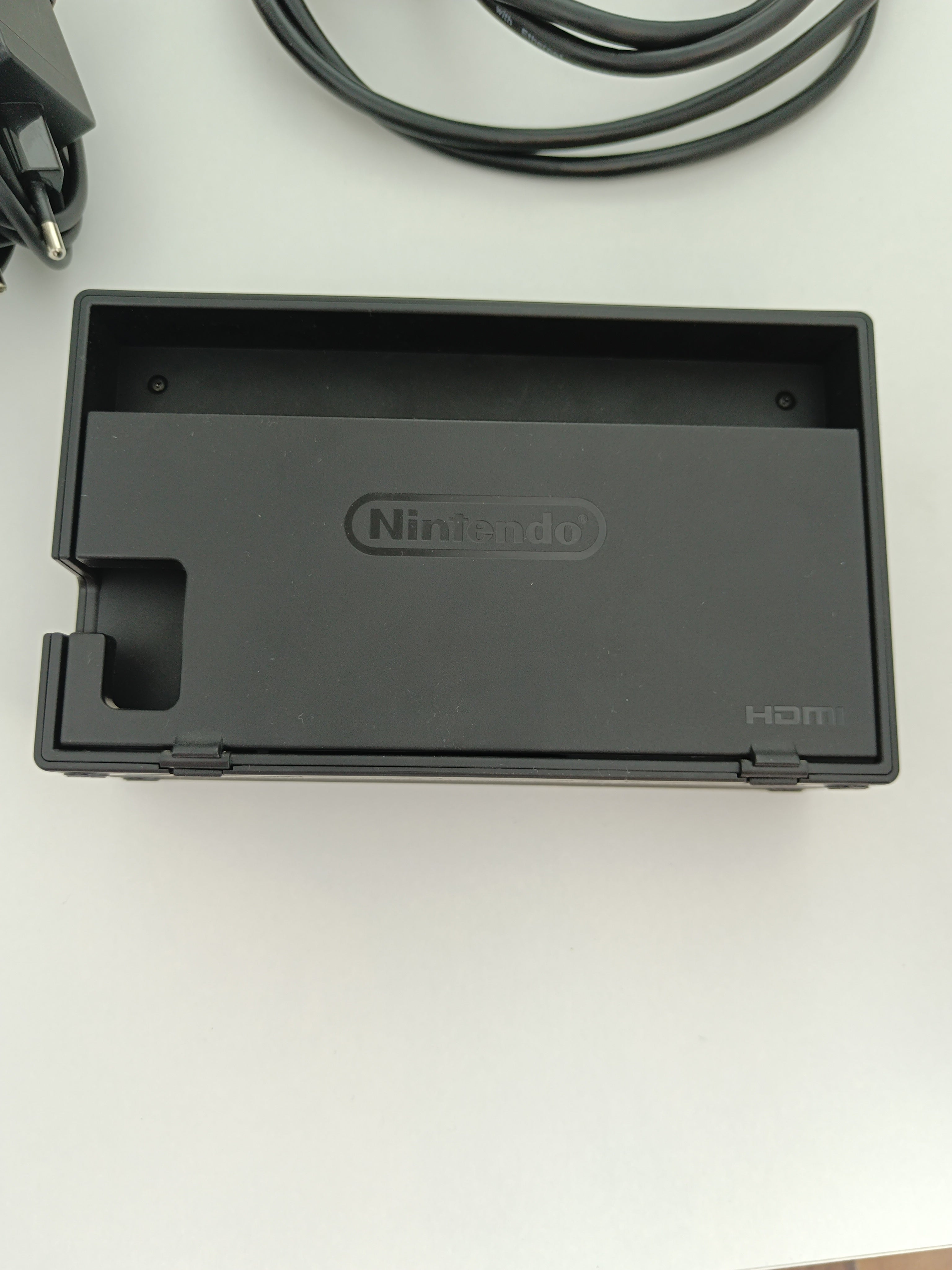 Nintendo Switch Docking Station + Netzteil & HDMI Kabel