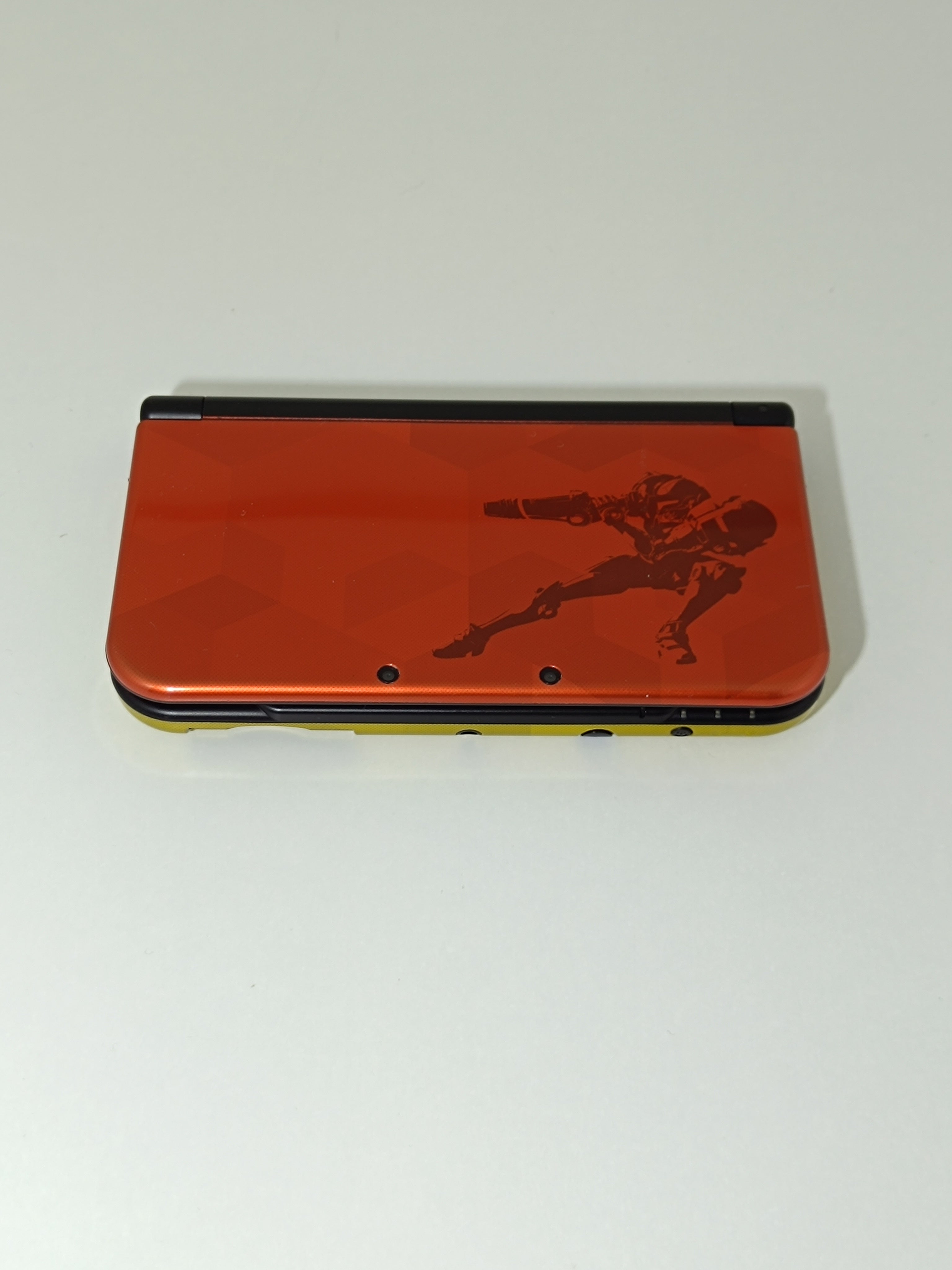 New Nintendo 3DS XL - Samus Edition